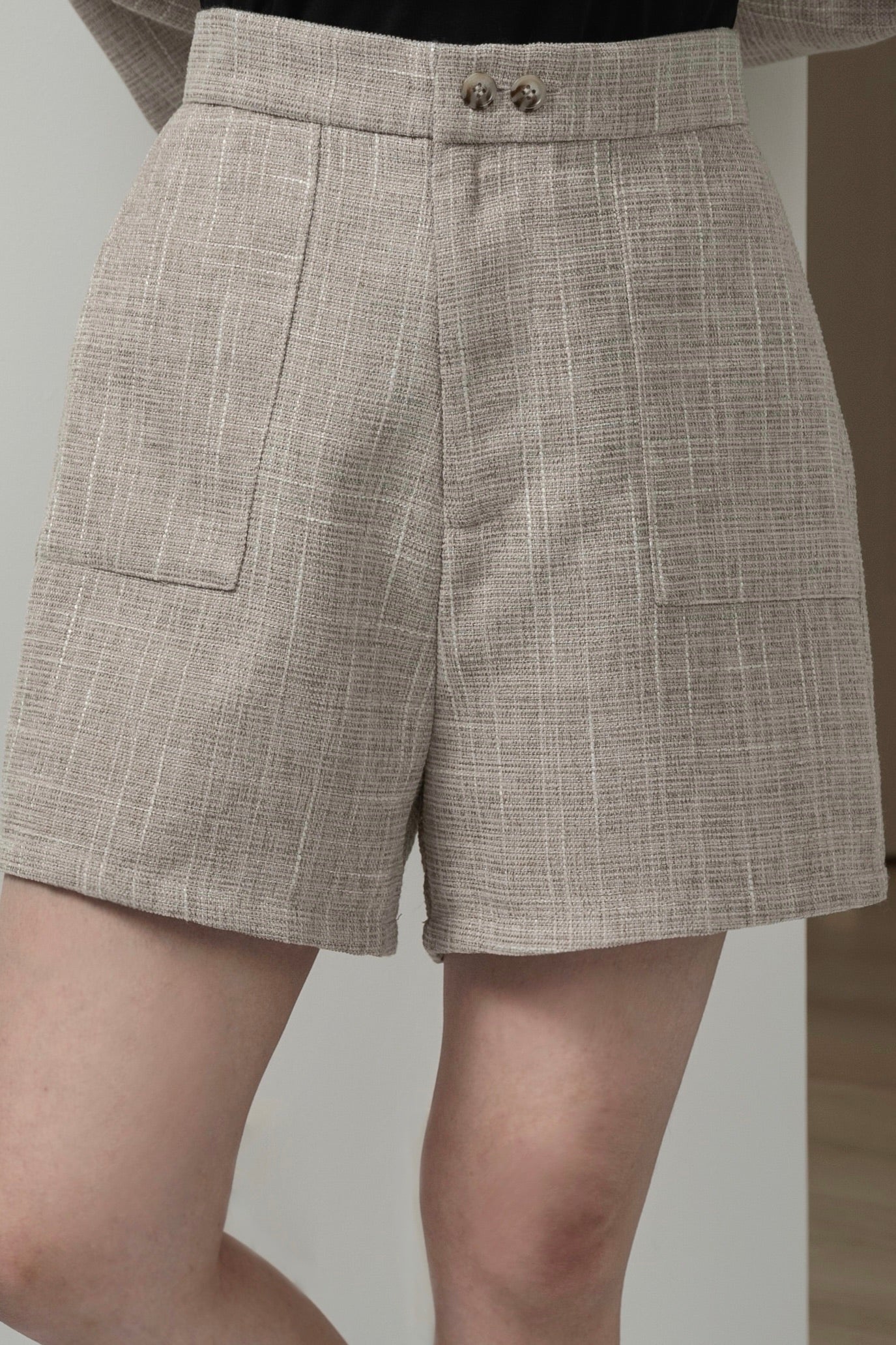 tweed like short pants