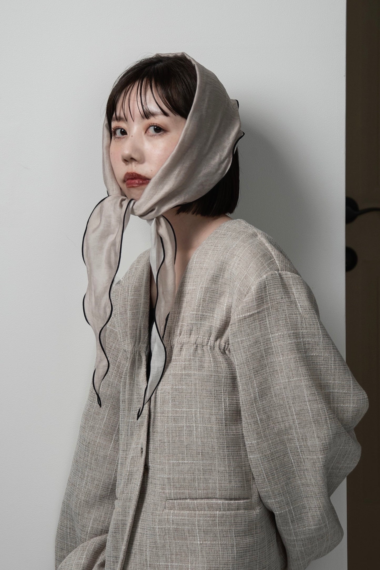 piping bicolor sheer scarf