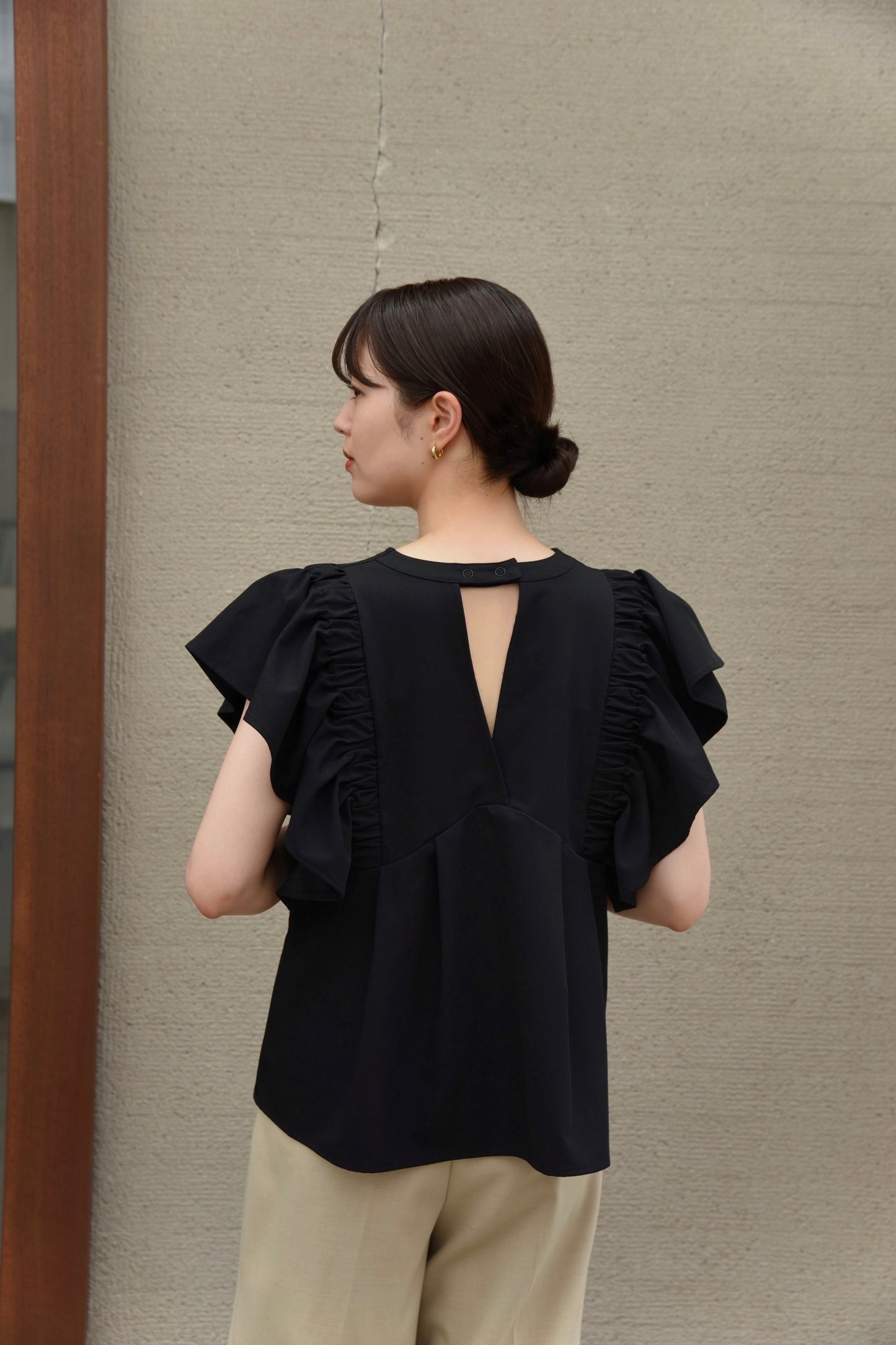v neck shoulder frill blouse