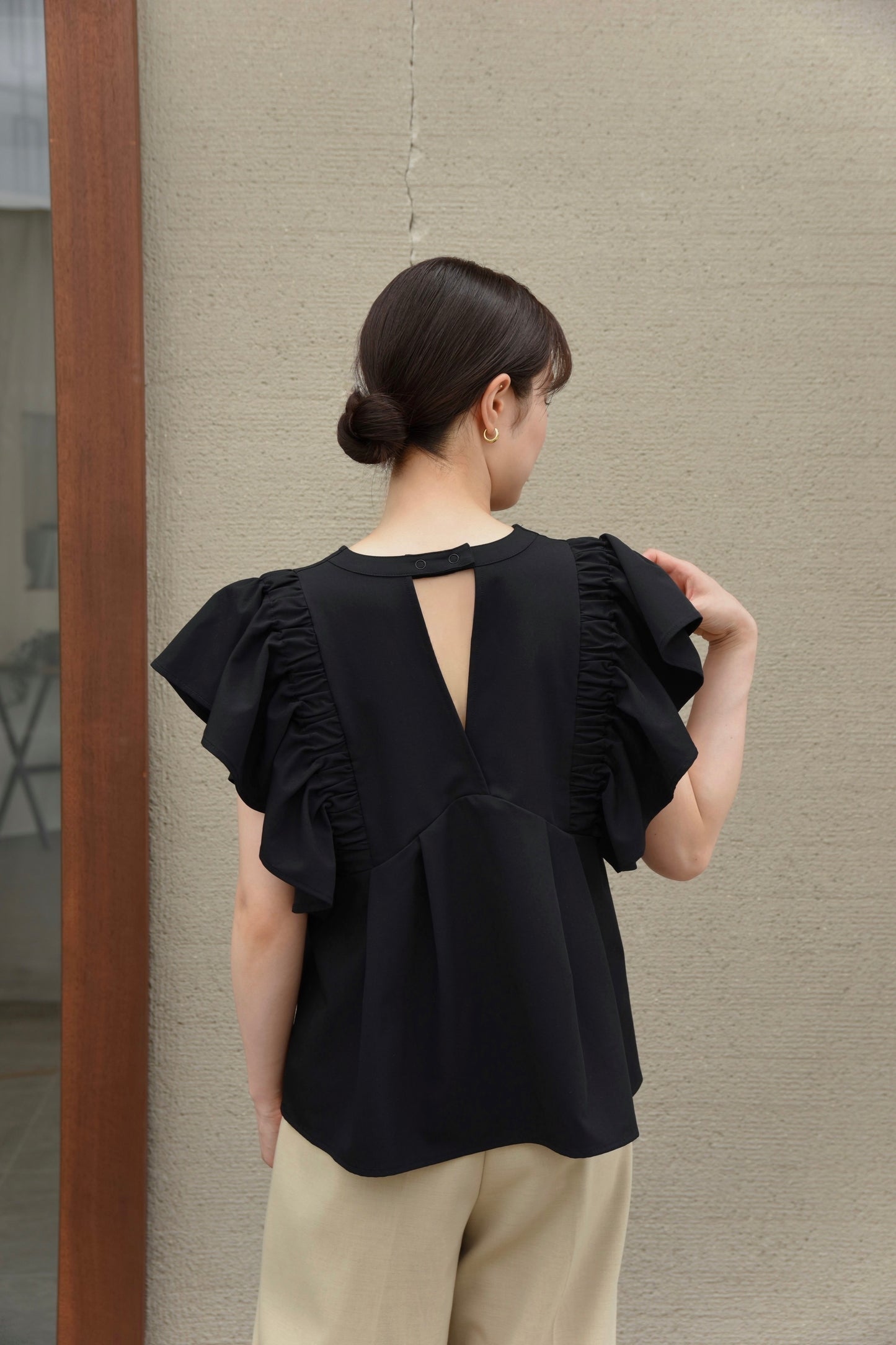 v neck shoulder frill blouse