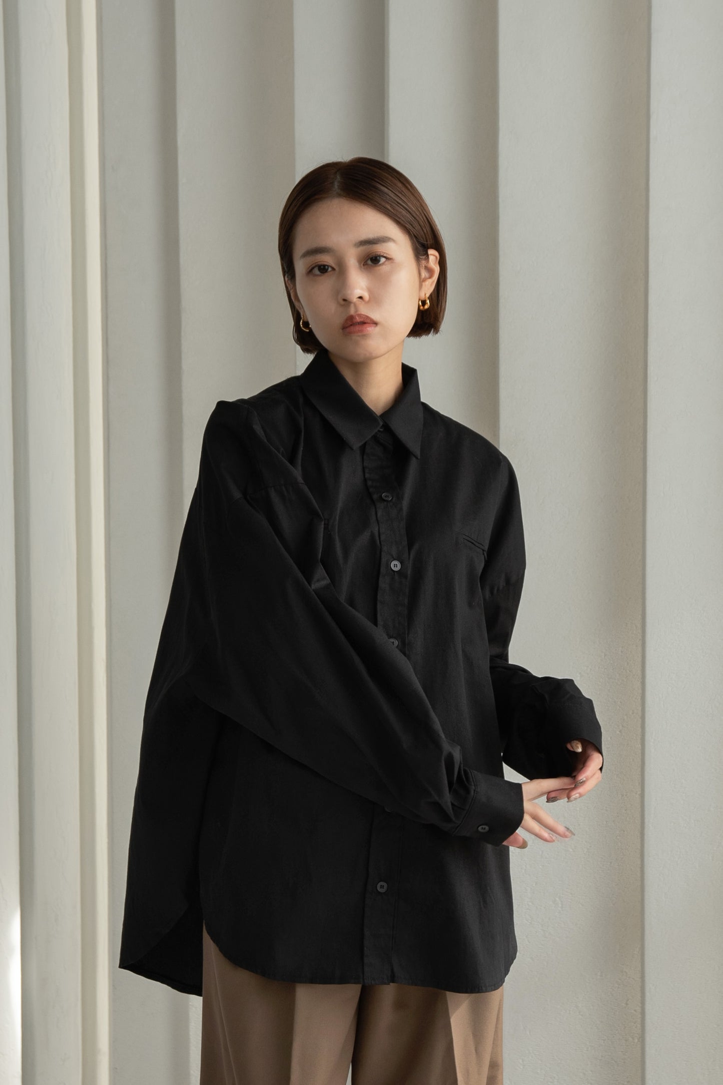 two pocket over loose shirt