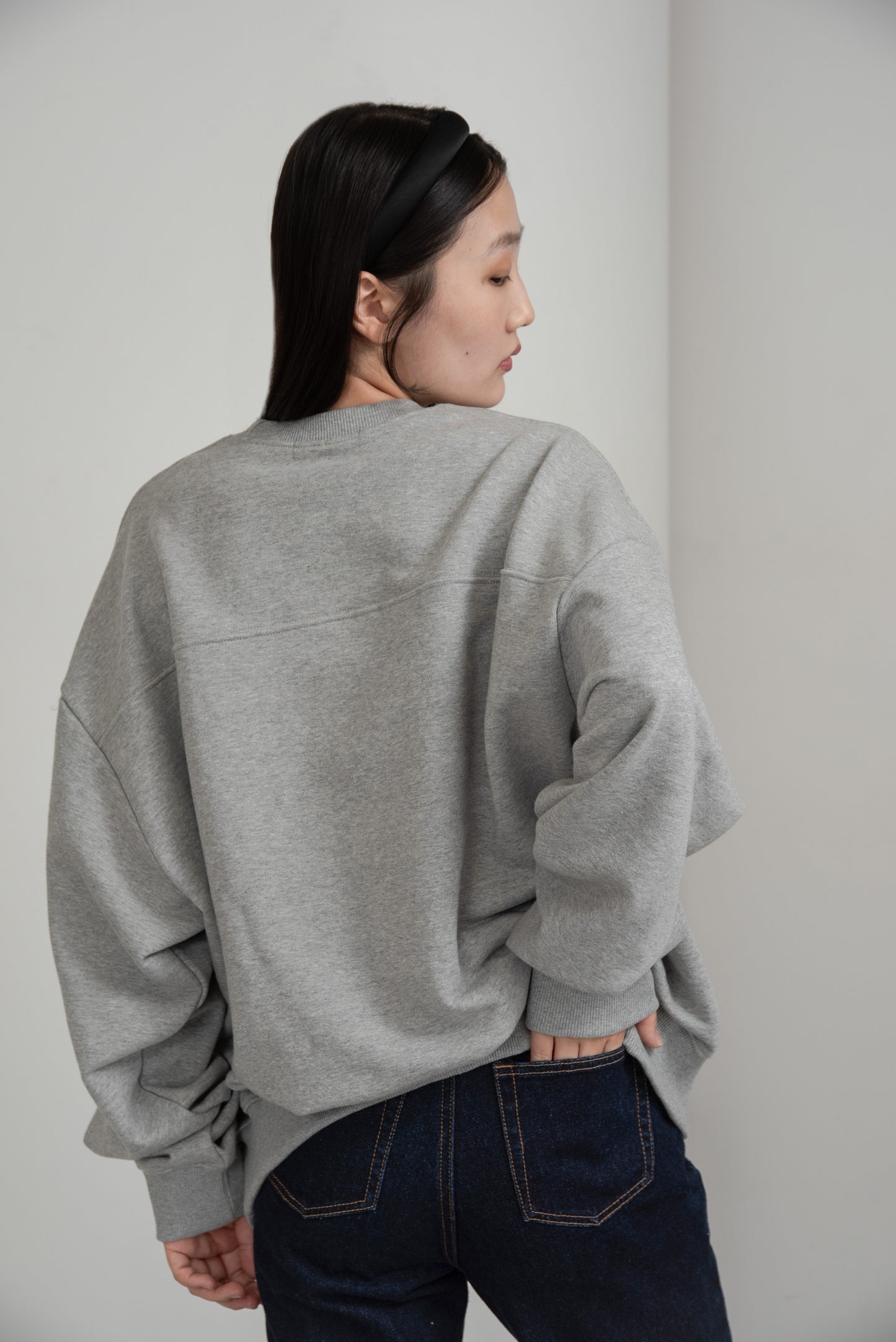 collab embroidered logo sweat【I_am × kimina】