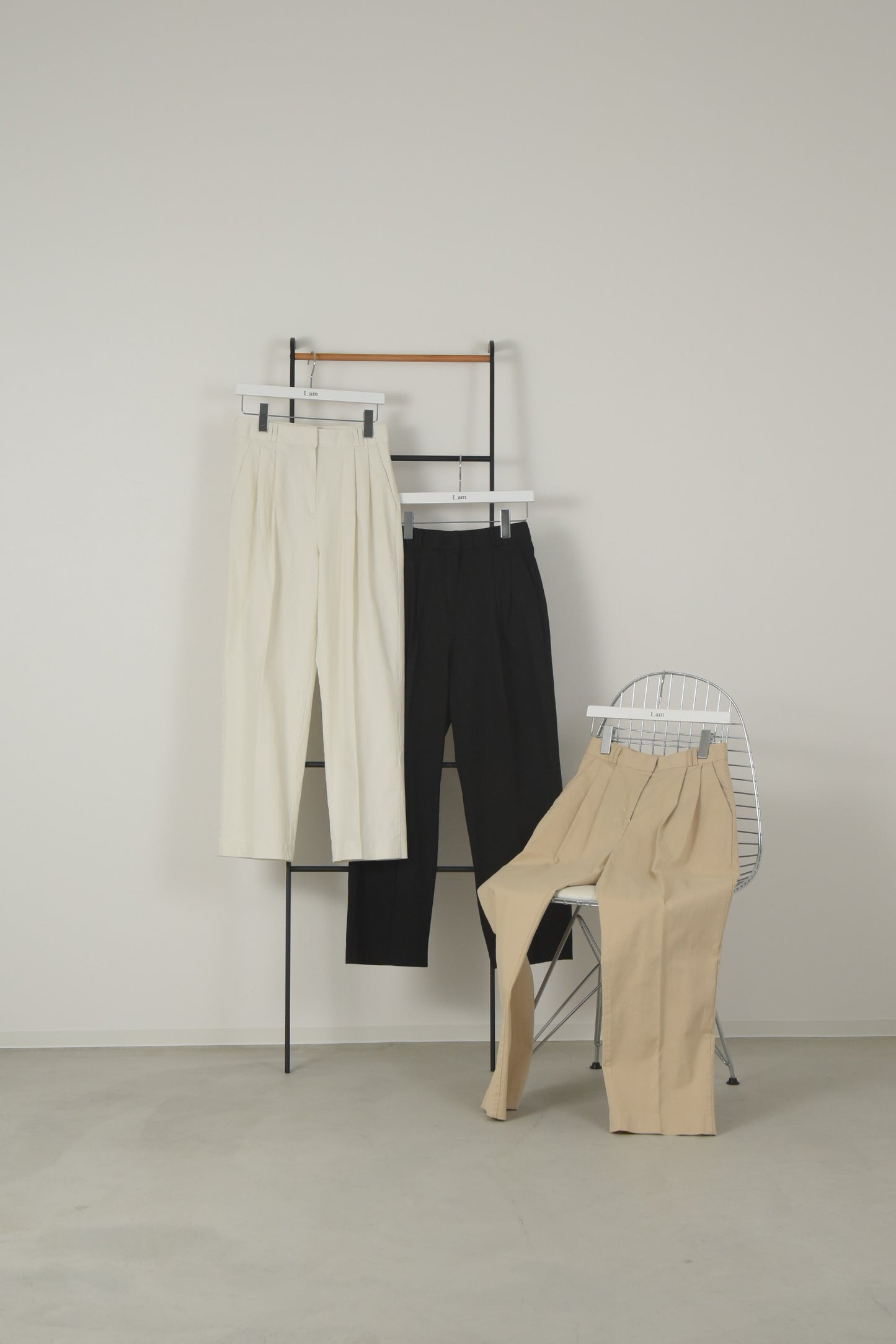 basic tuck straight pants