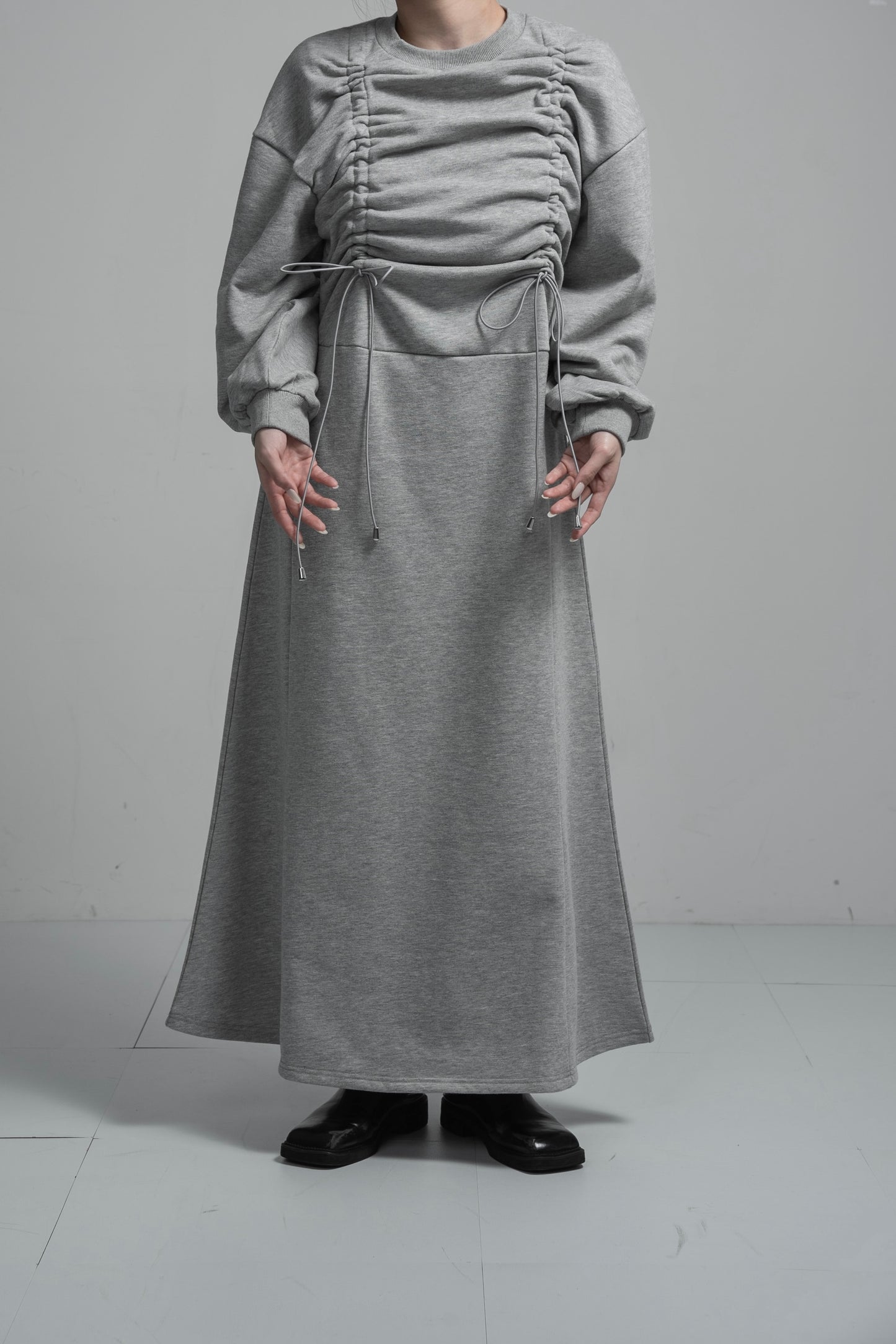 front arrange gather sweat op