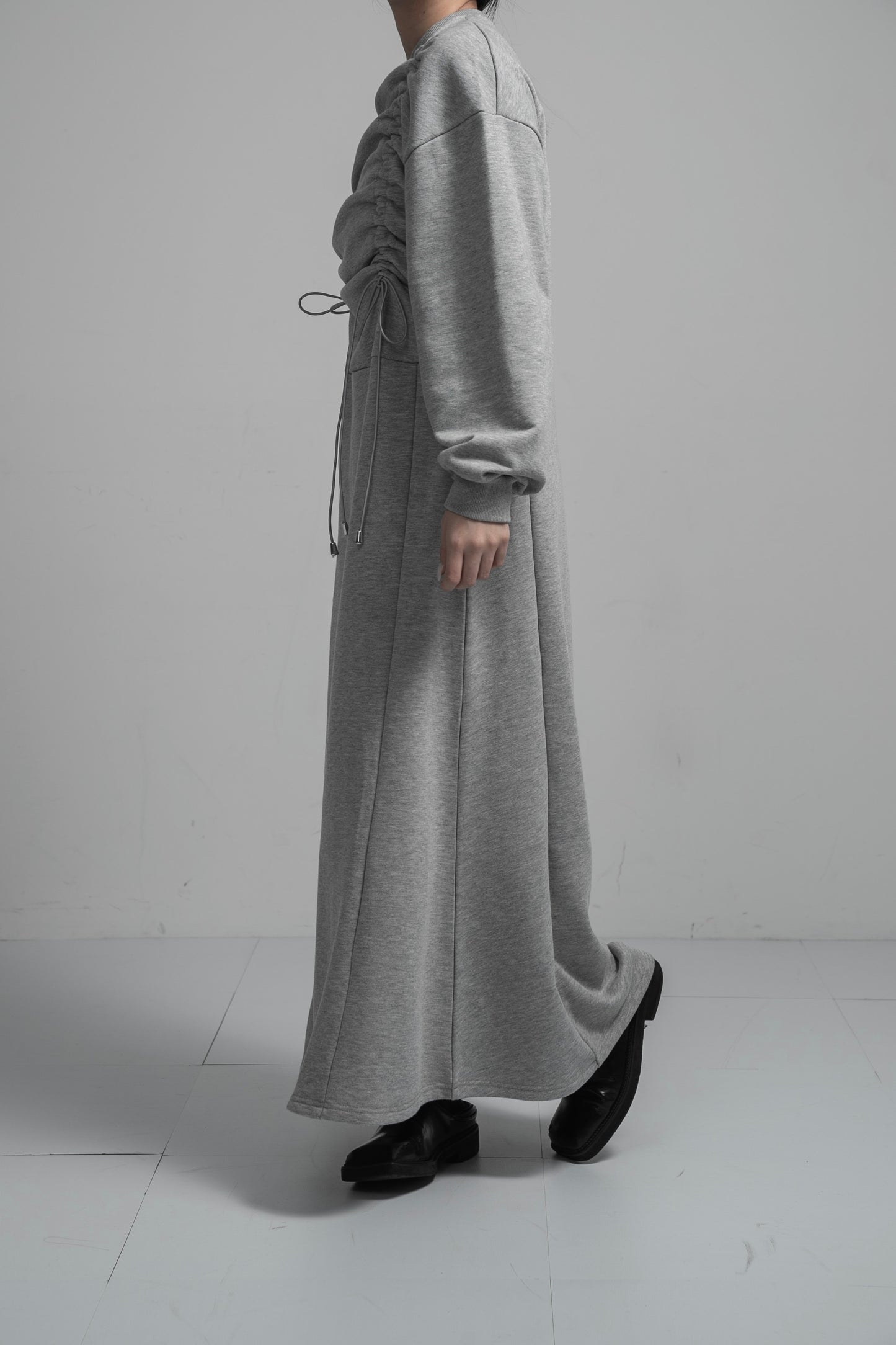 front arrange gather sweat op