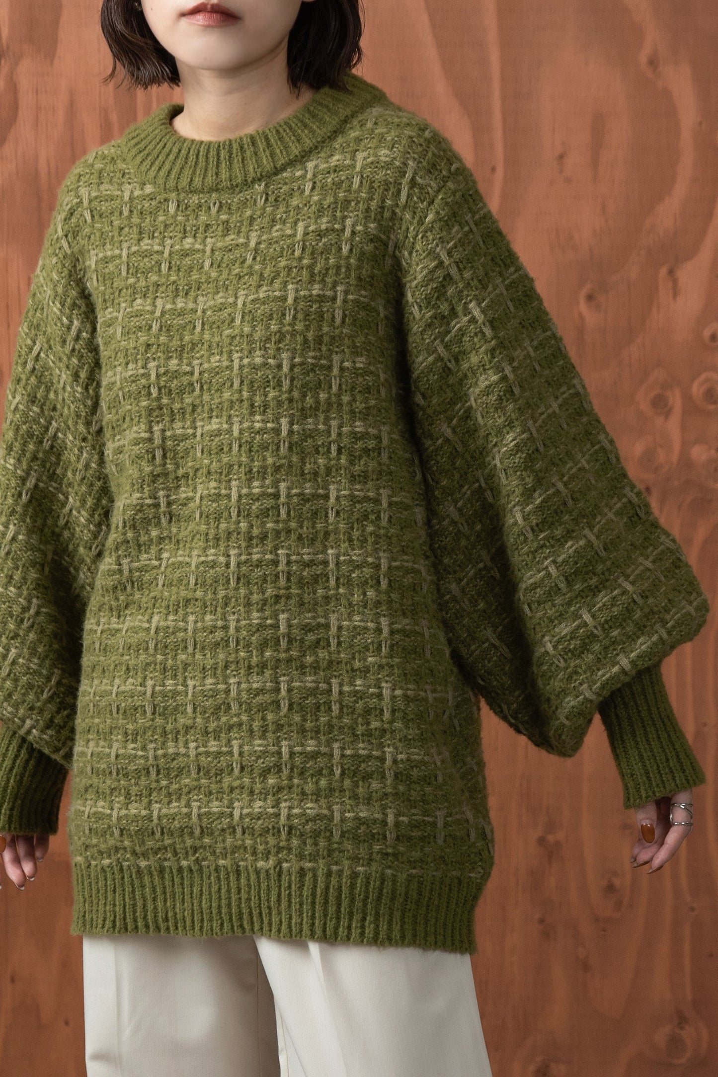 mix checked sleeve knit