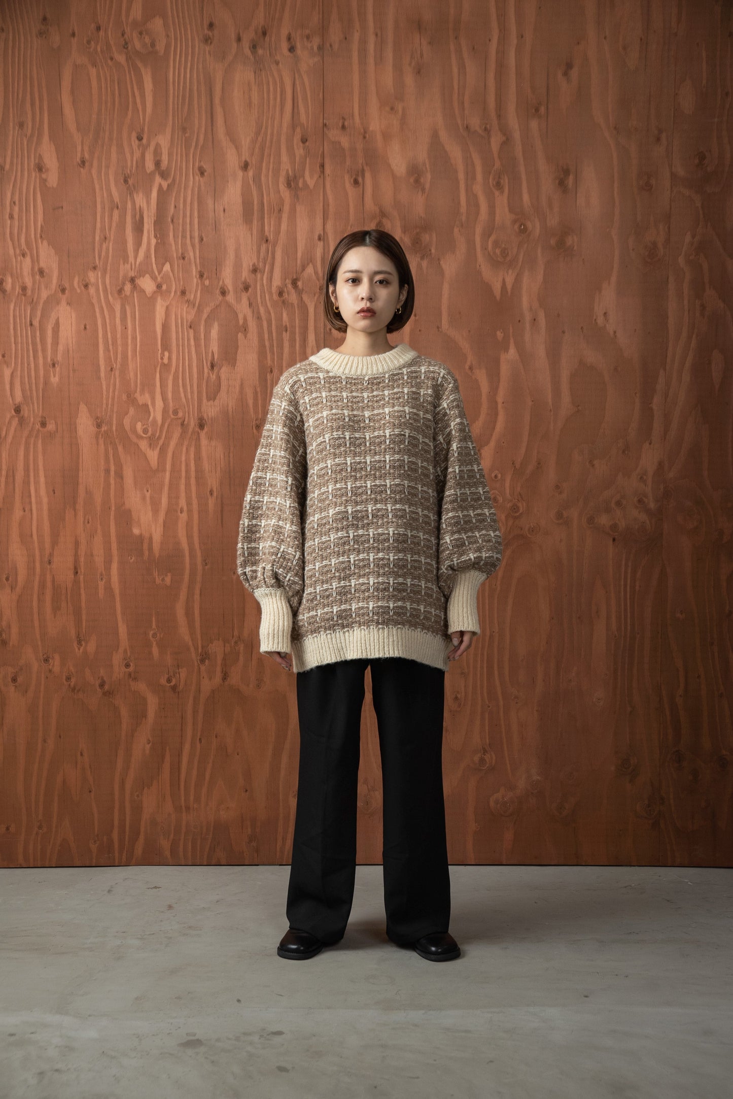 mix checked sleeve knit