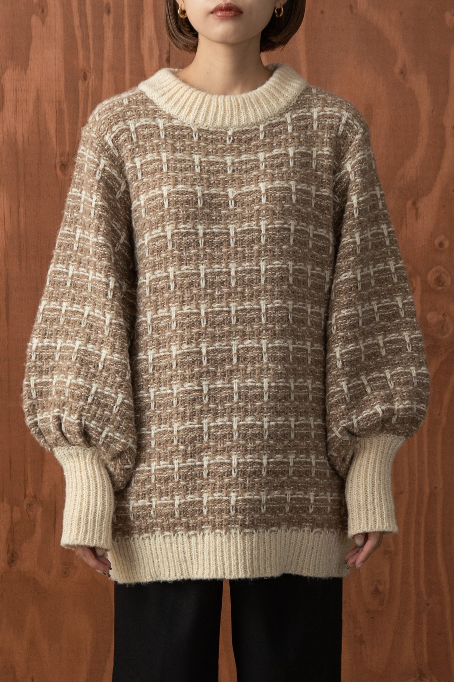 mix checked sleeve knit