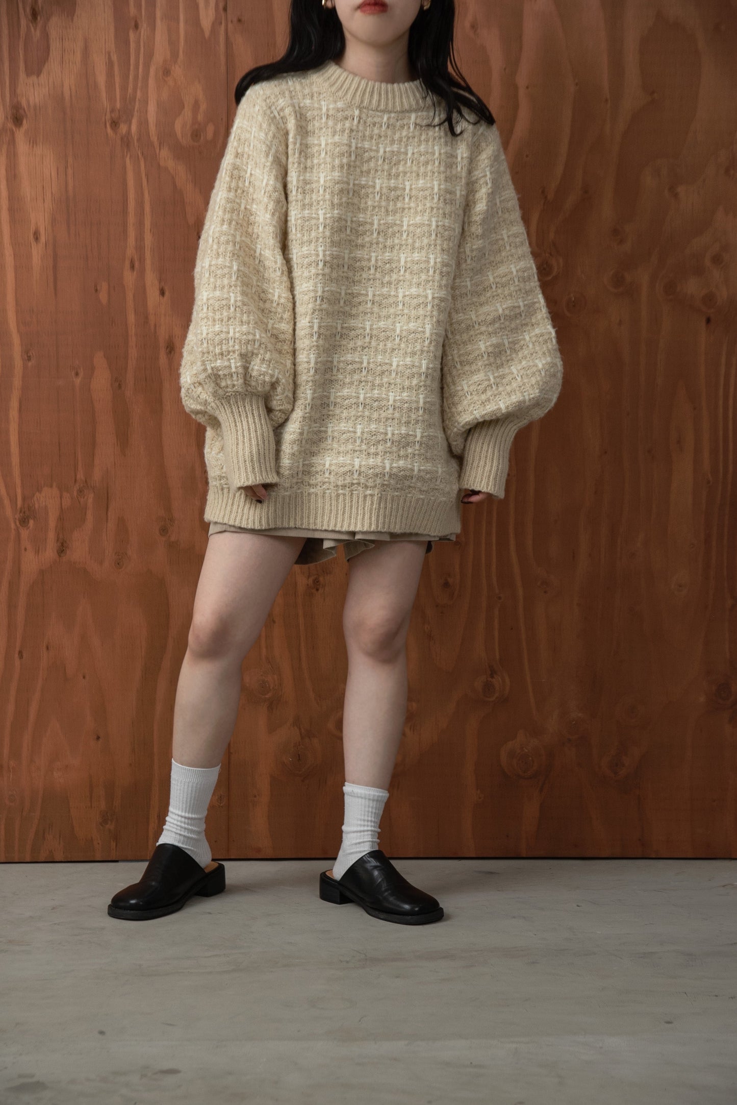 mix checked sleeve knit