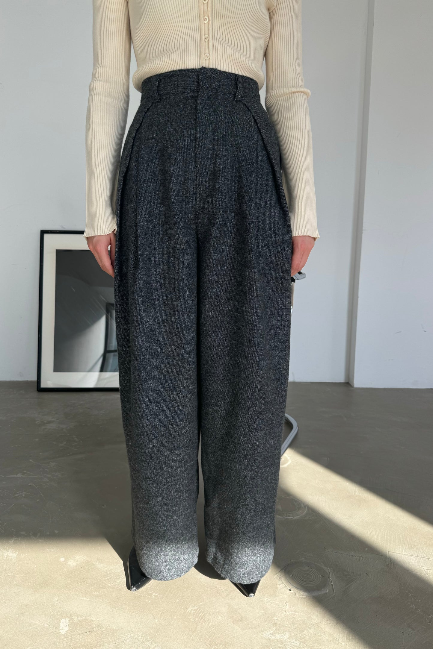 wide tuck pants