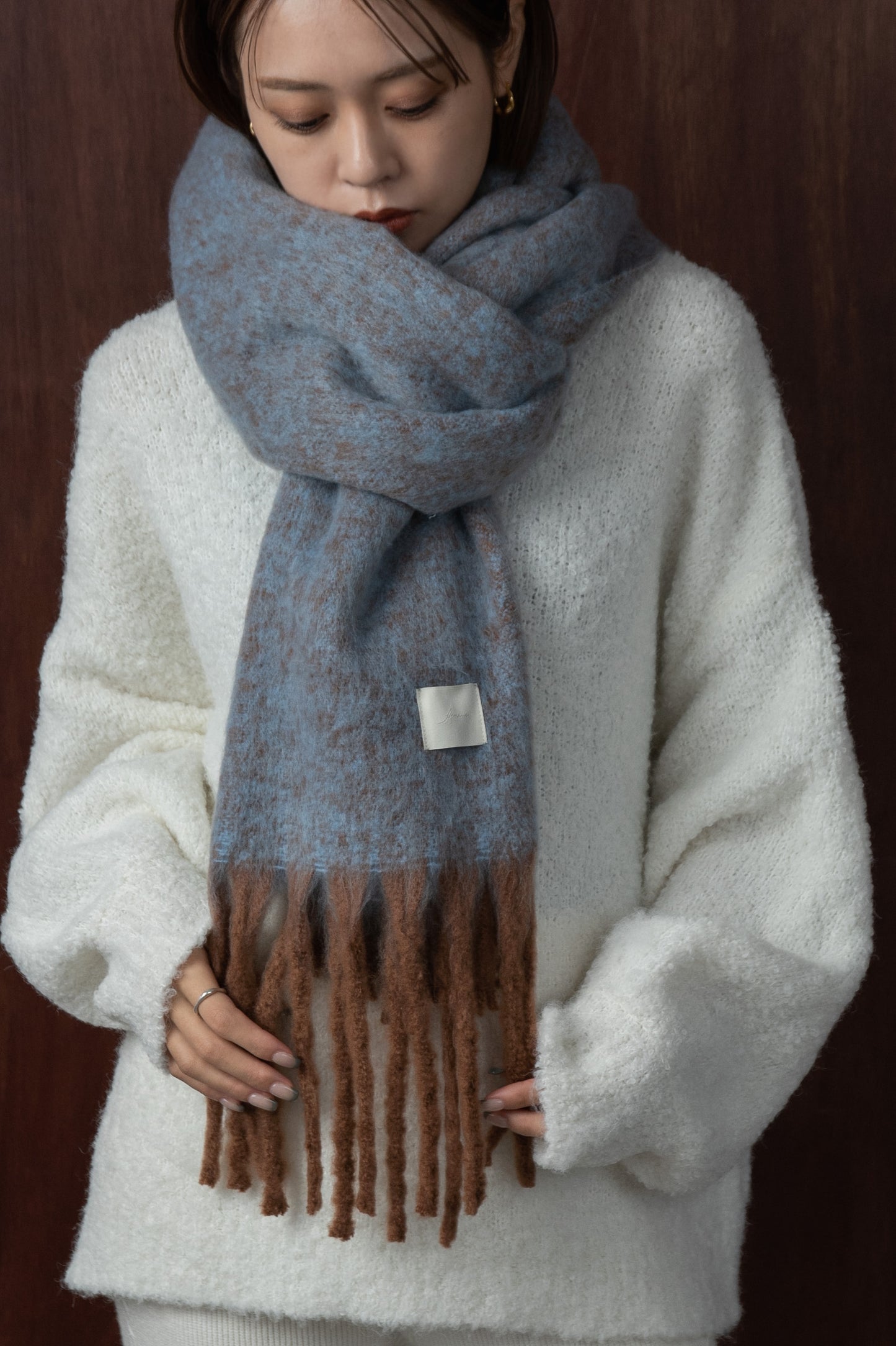 bulky volume fringe muffler