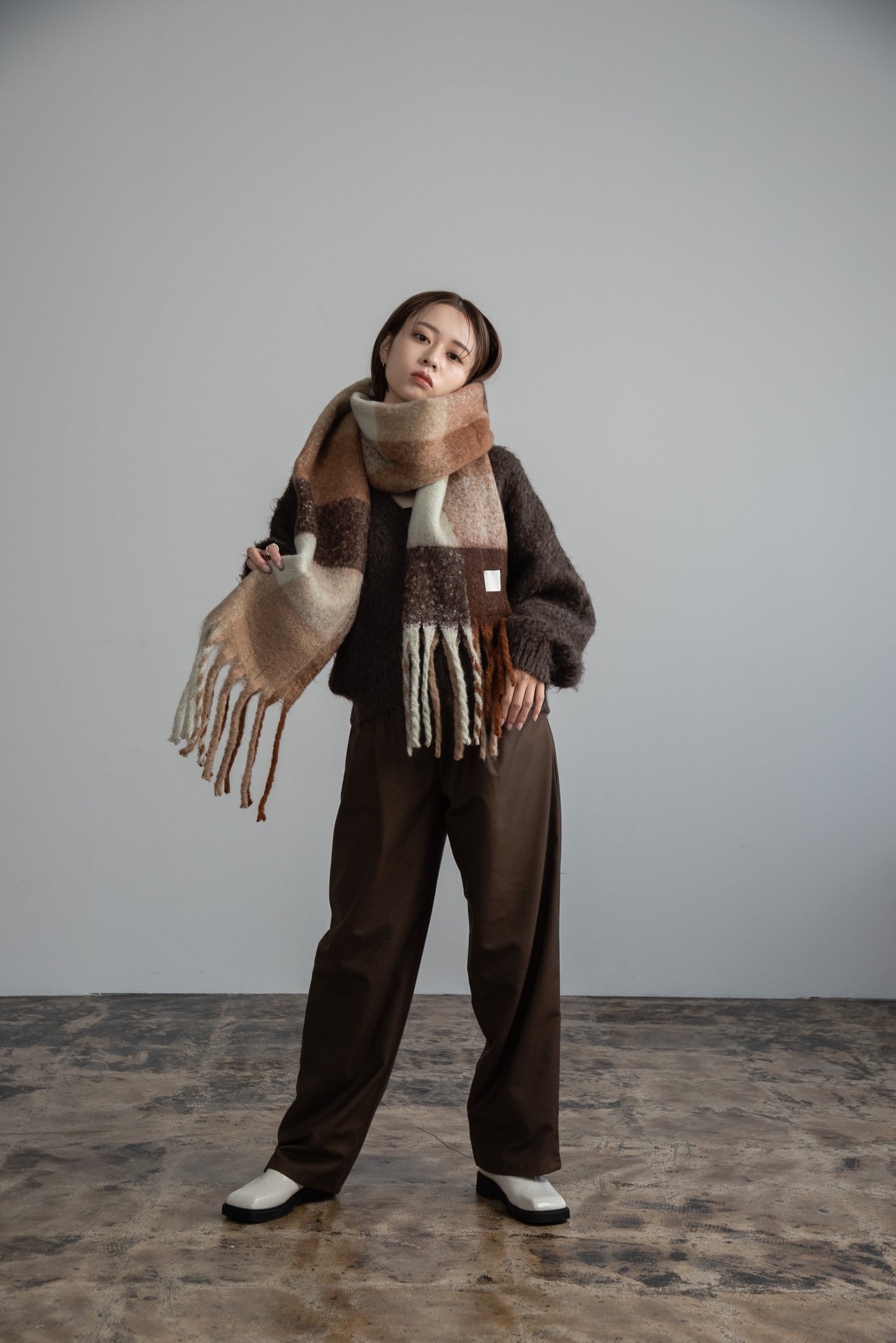 bulky volume fringe muffler