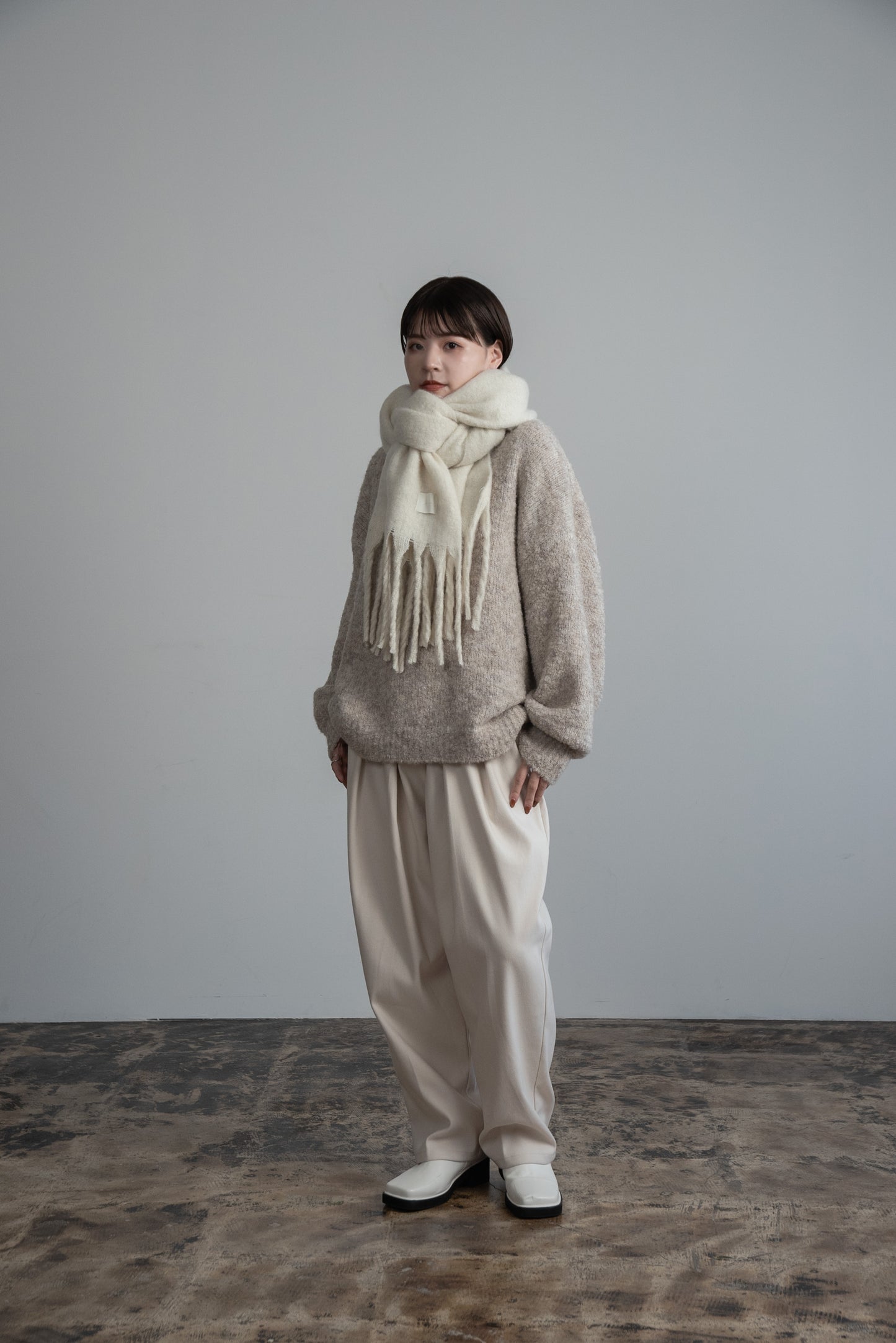 bulky volume fringe muffler