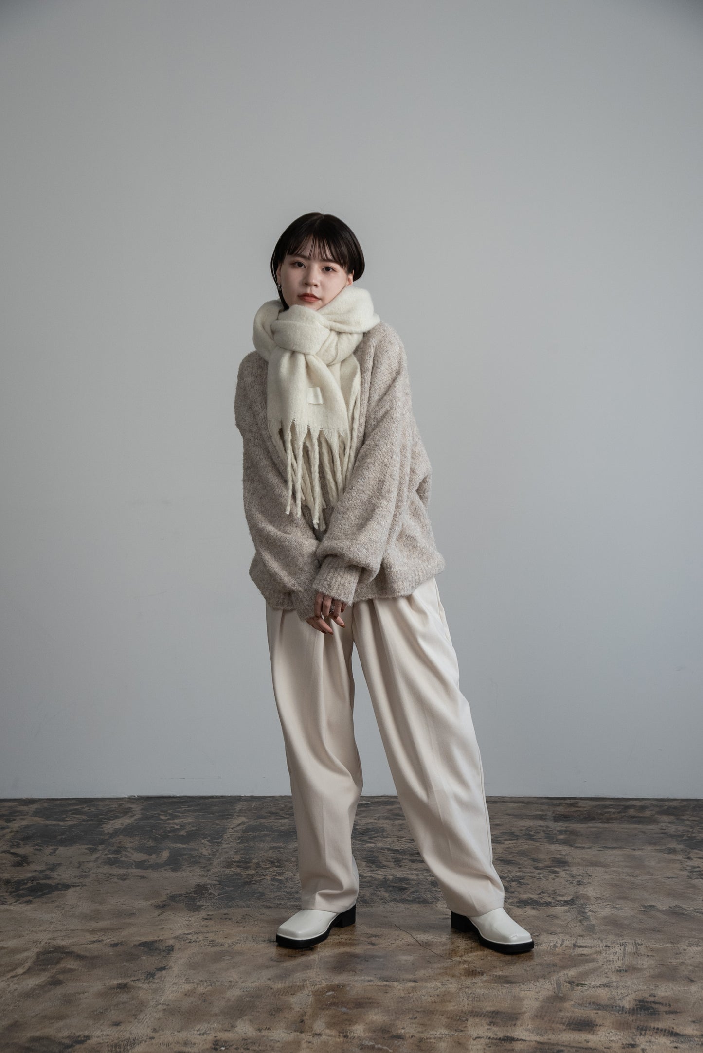 bulky volume fringe muffler