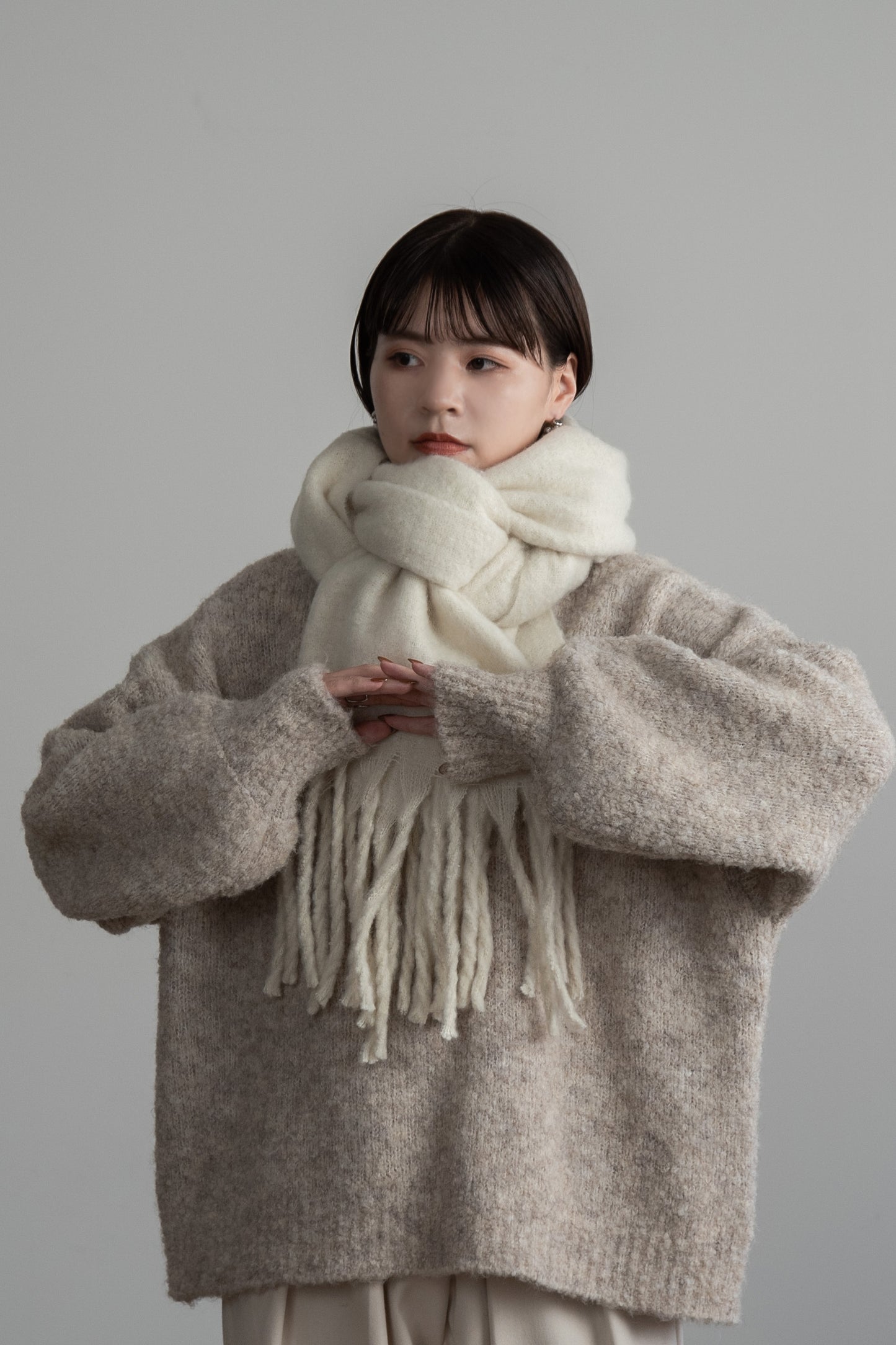 bulky volume fringe muffler