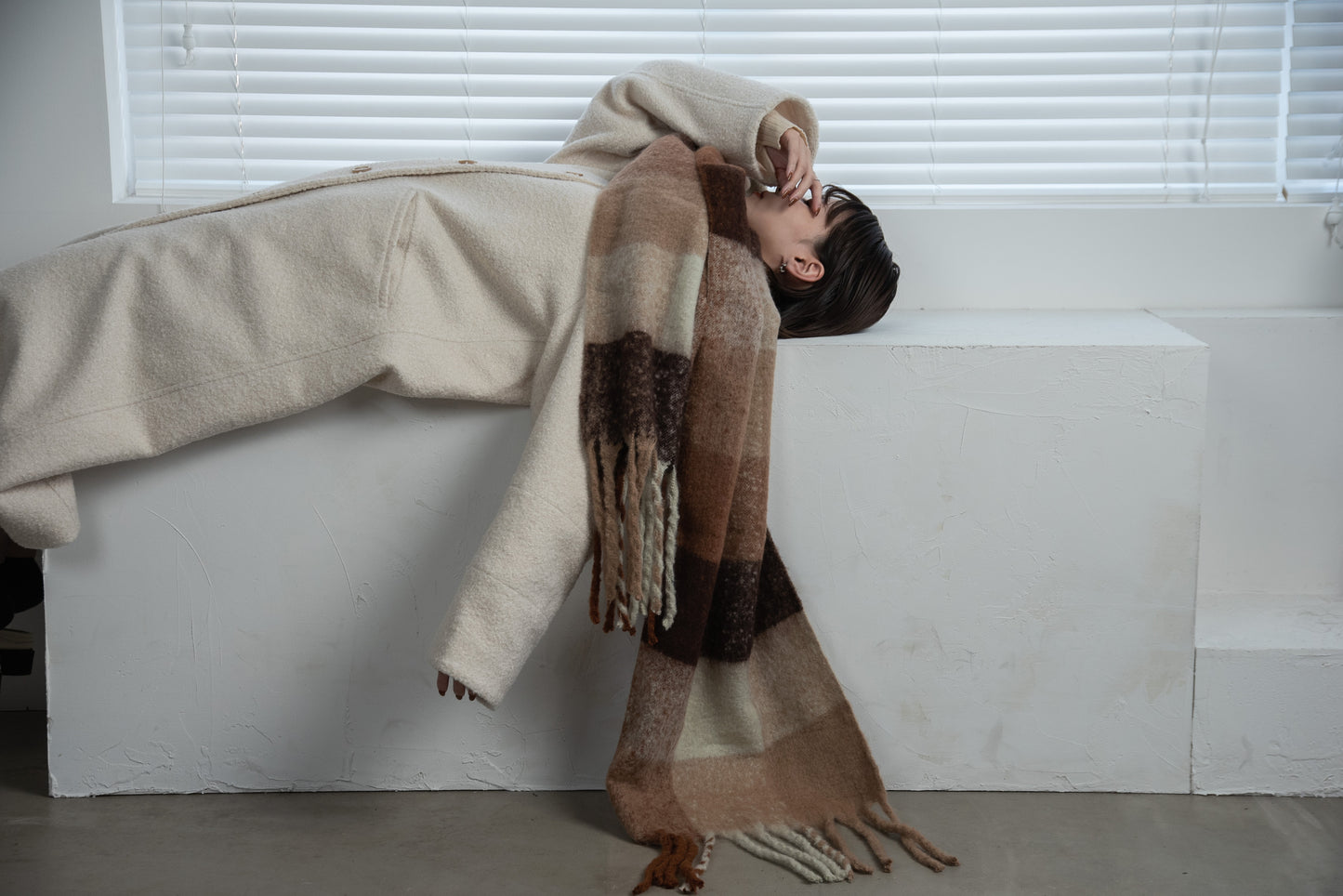 bulky volume fringe muffler