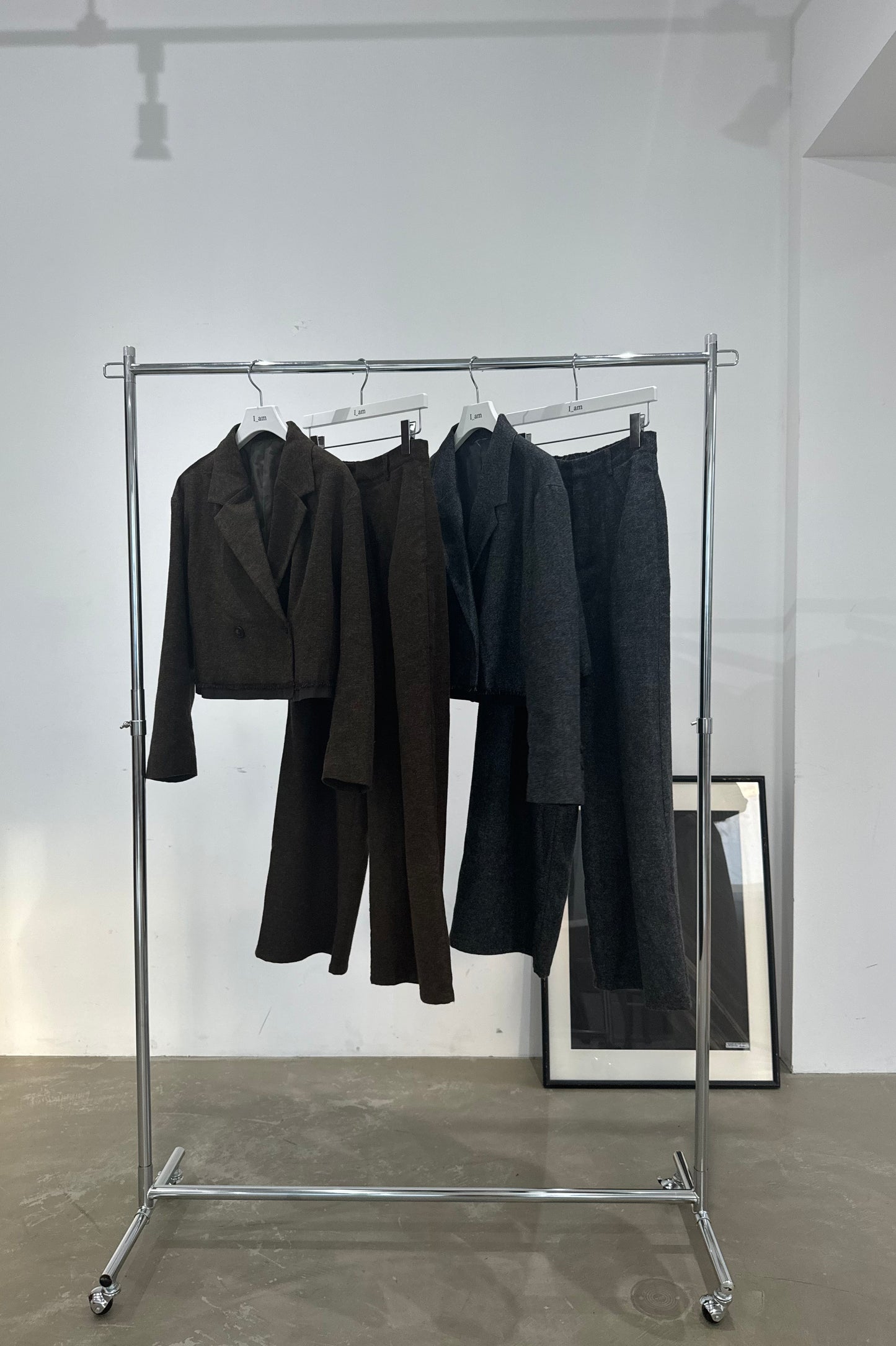 wide tuck pants