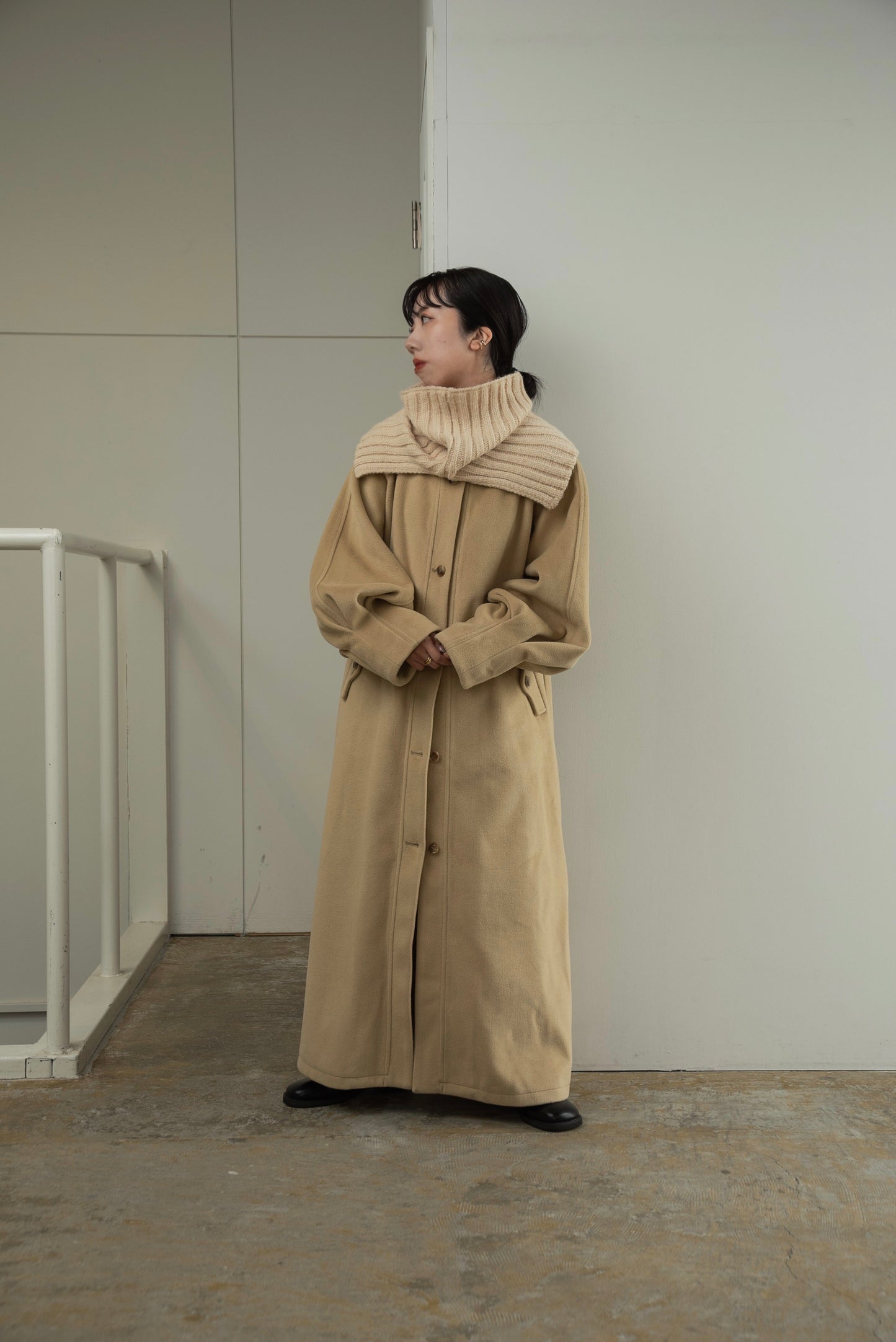 raglan sleeve tuck coat
