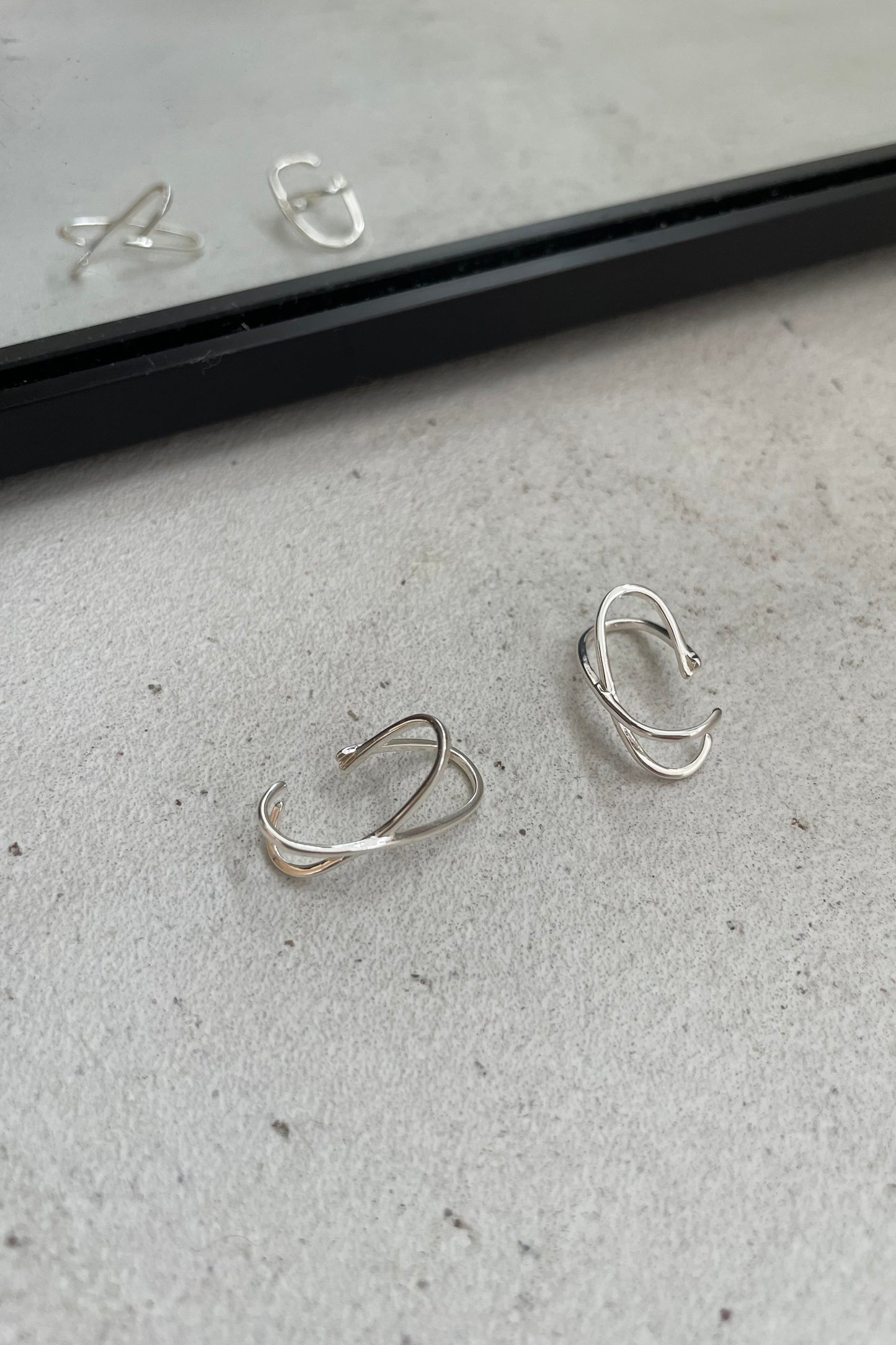 cross line ear cuff【Silver】