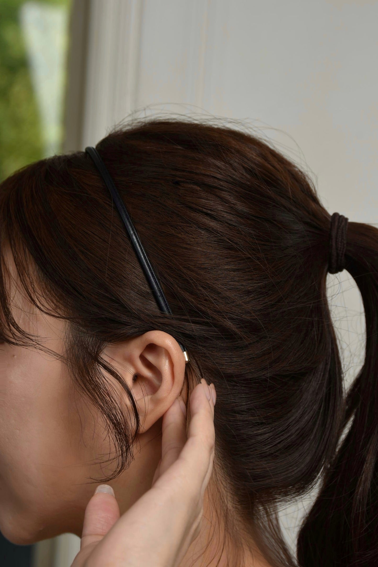 simple slim gold accent headband