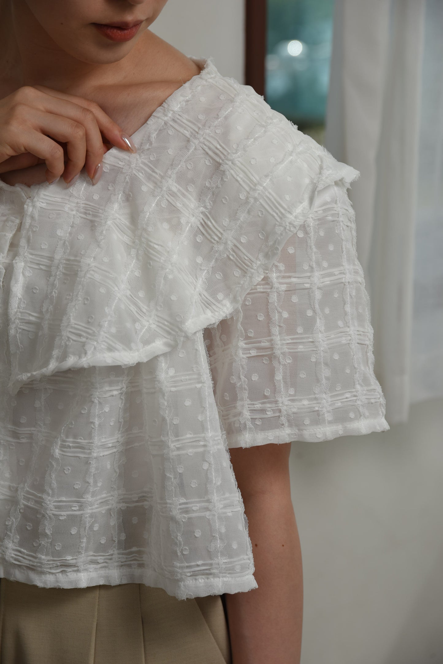 dot sheer tulle line short blouse