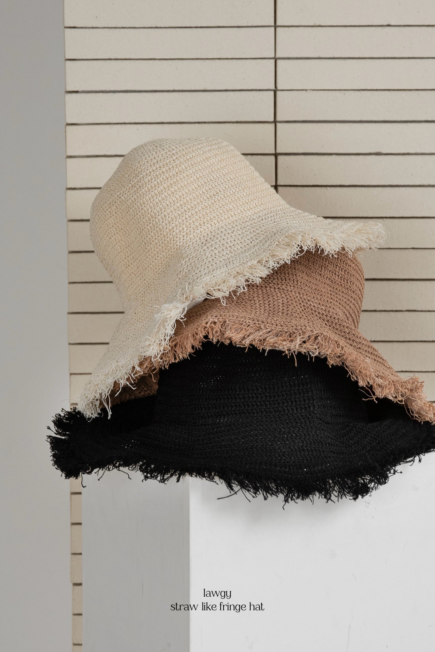 straw like fringe hat