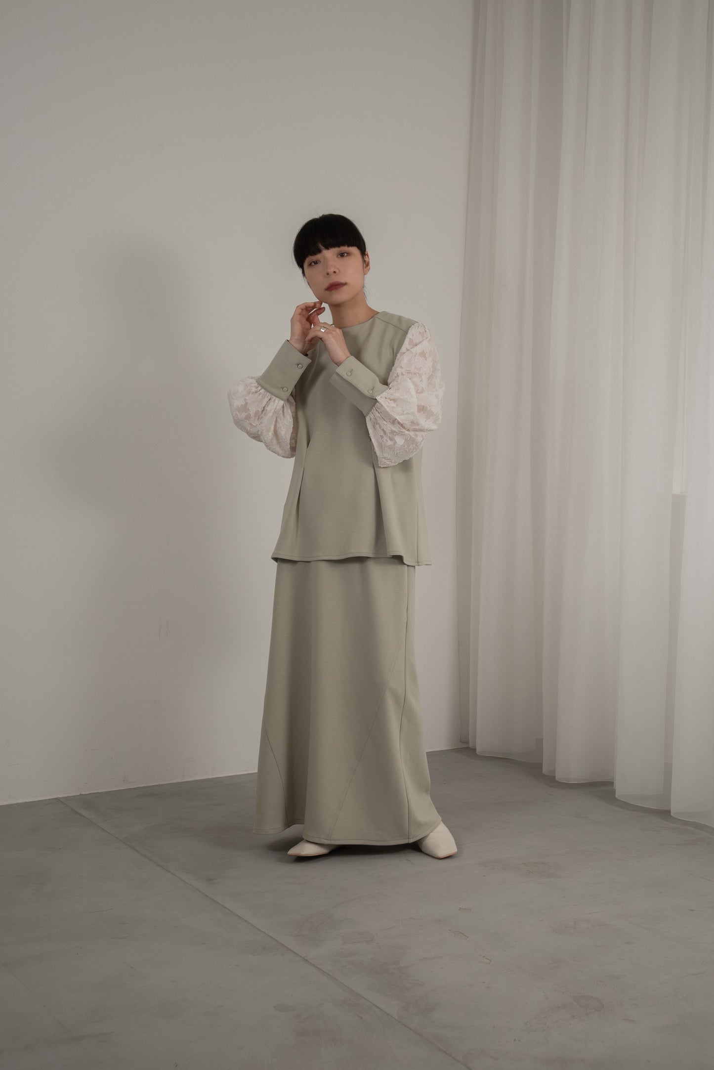 design line tuck flare skirt