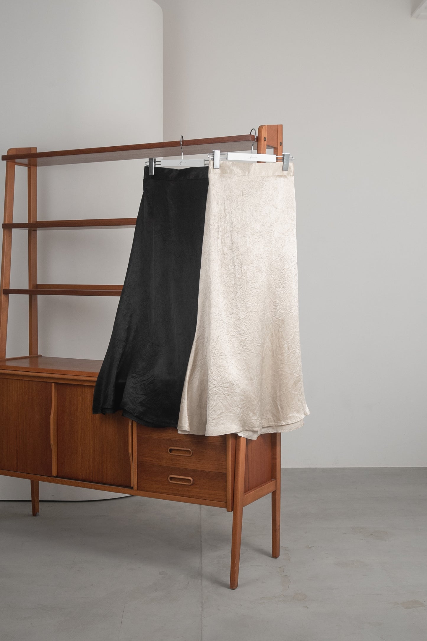 satin slim mermaid skirt