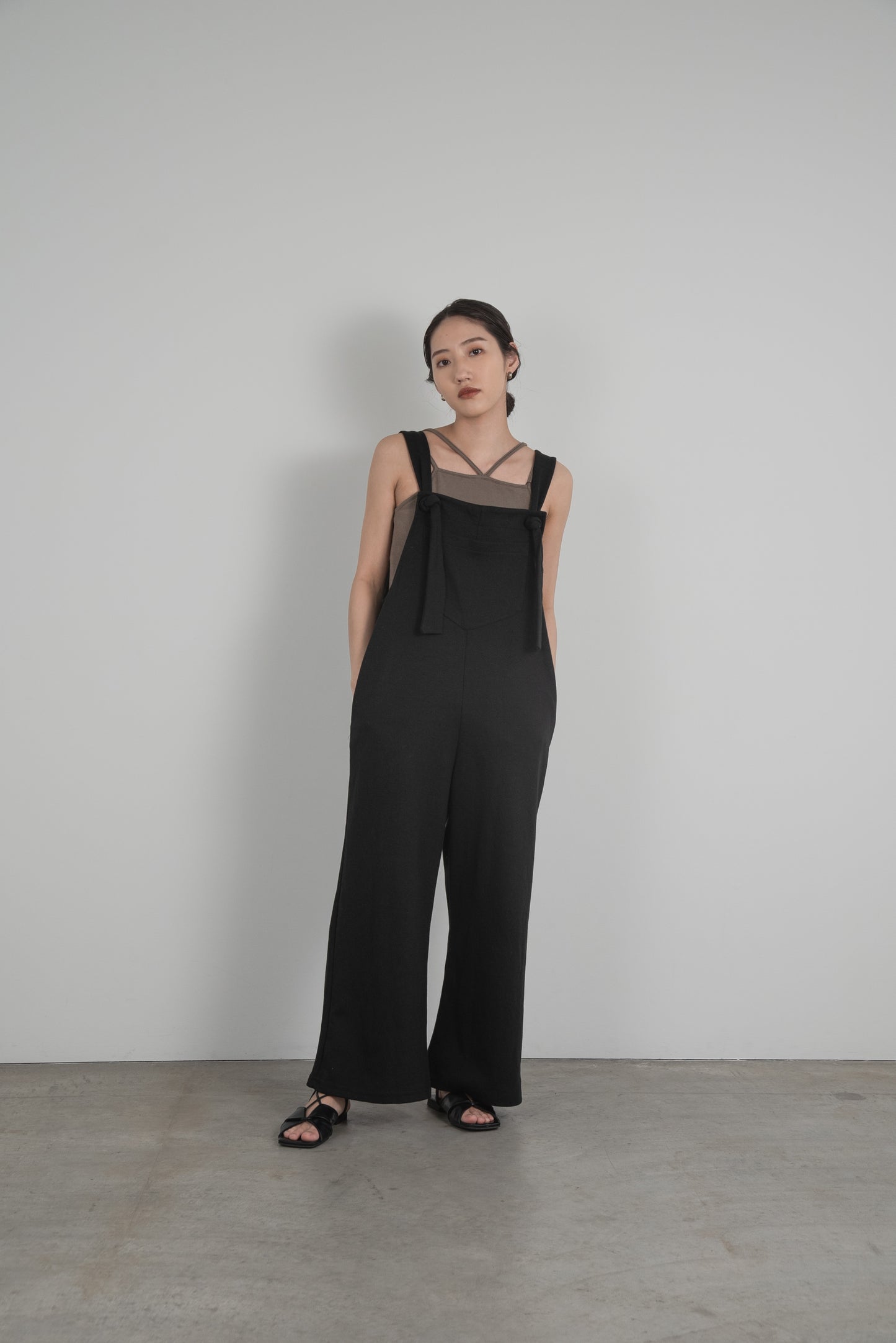 V strap cami