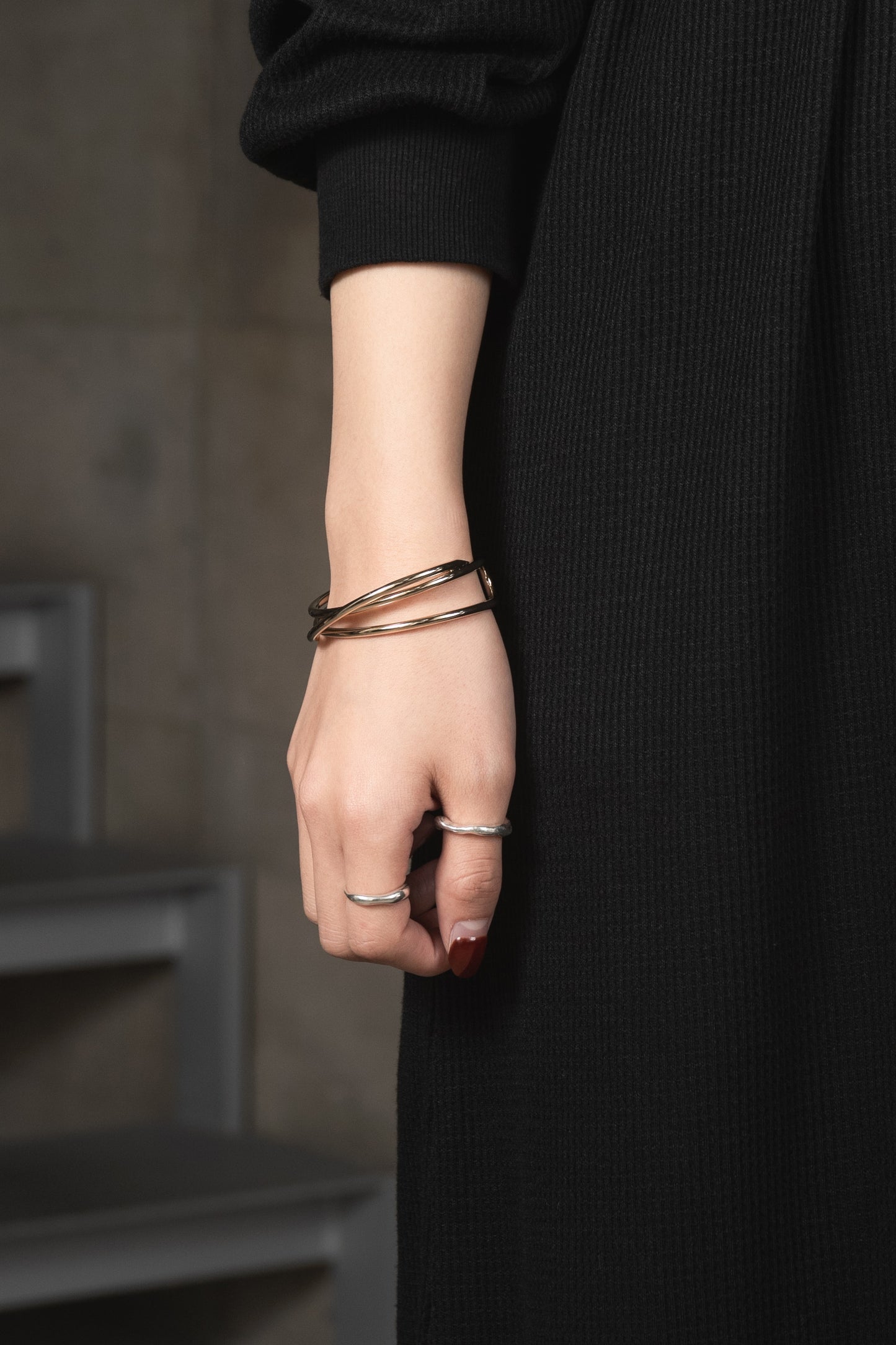 layered line bangle