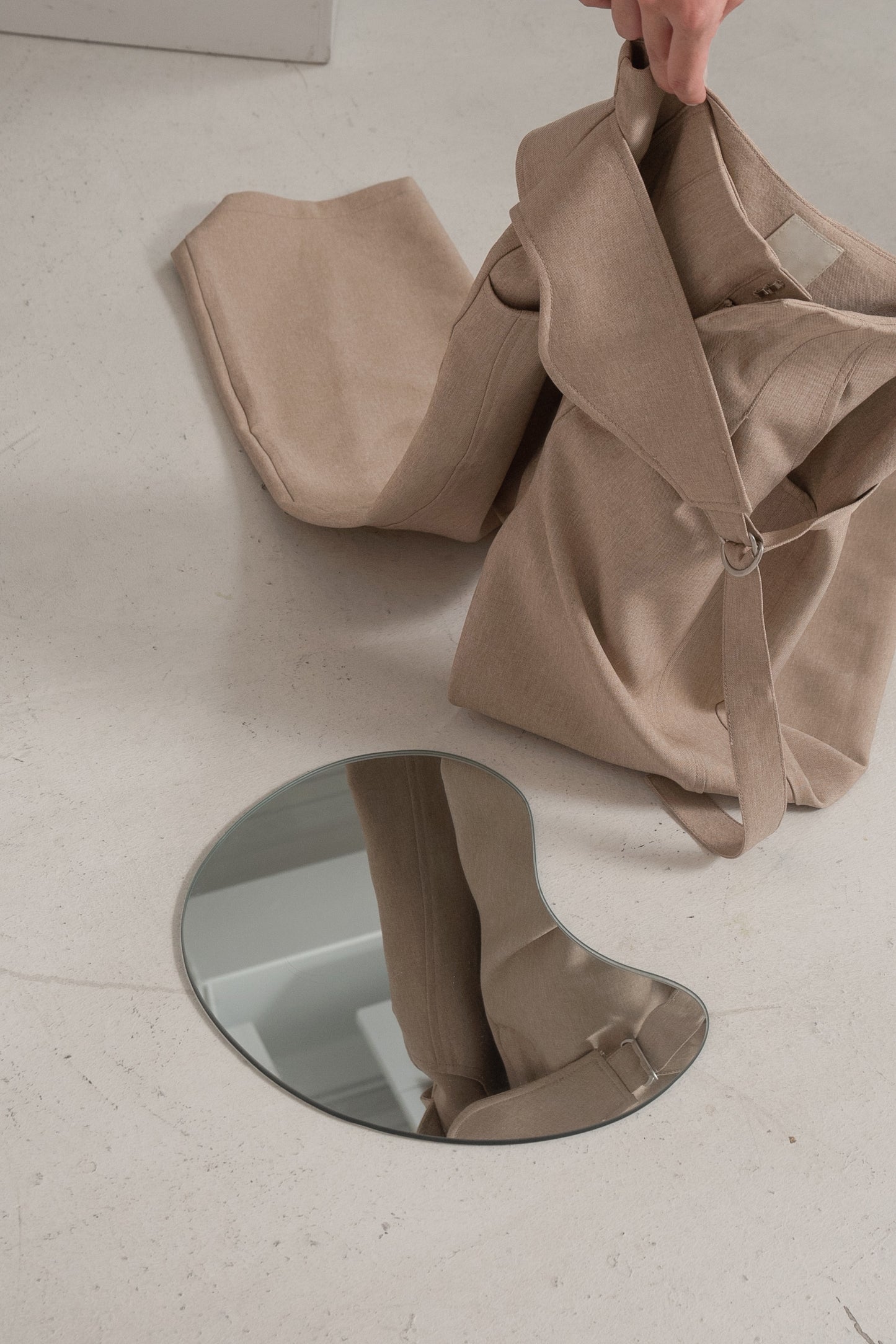 nuance belt straight pants
