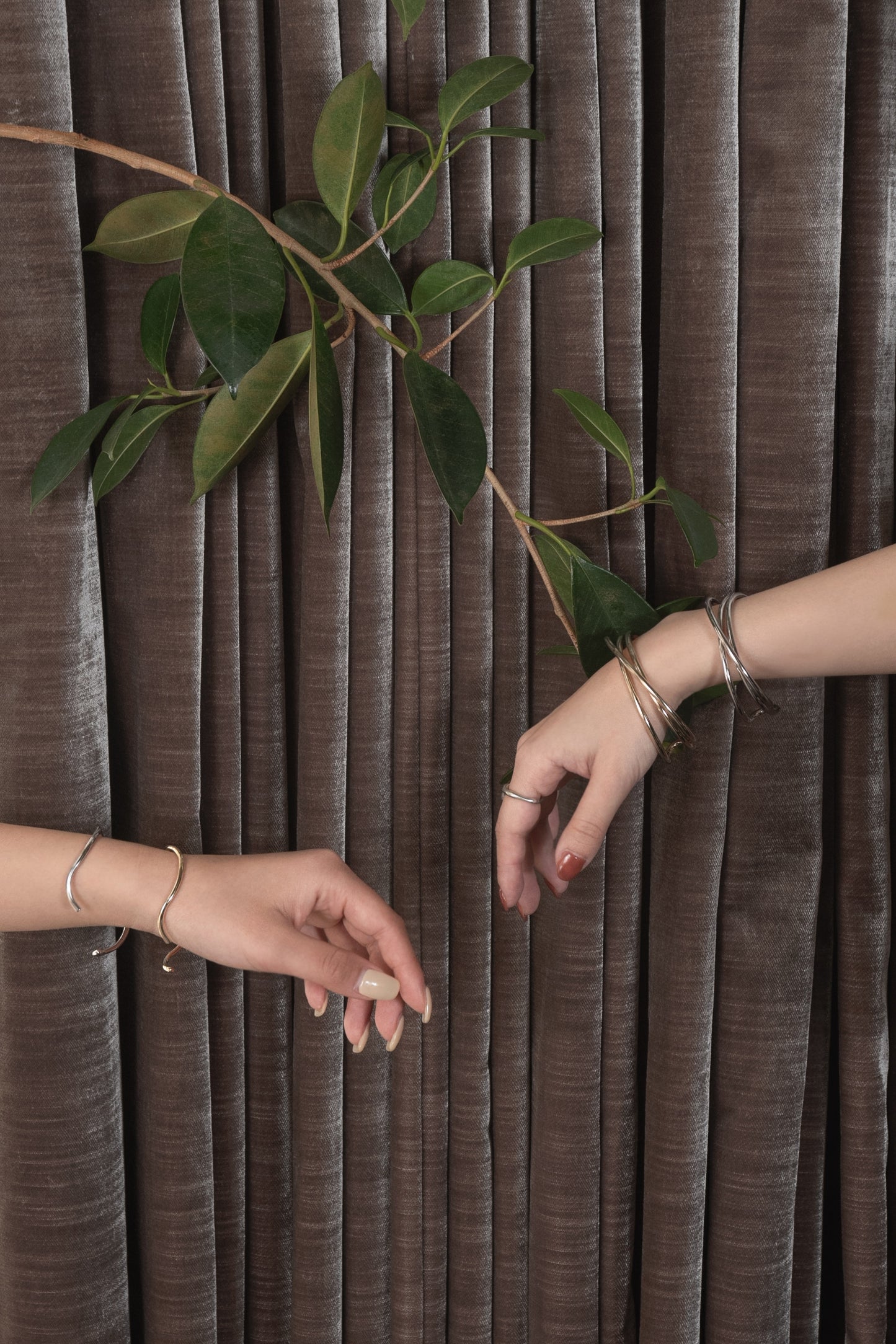 layered line bangle