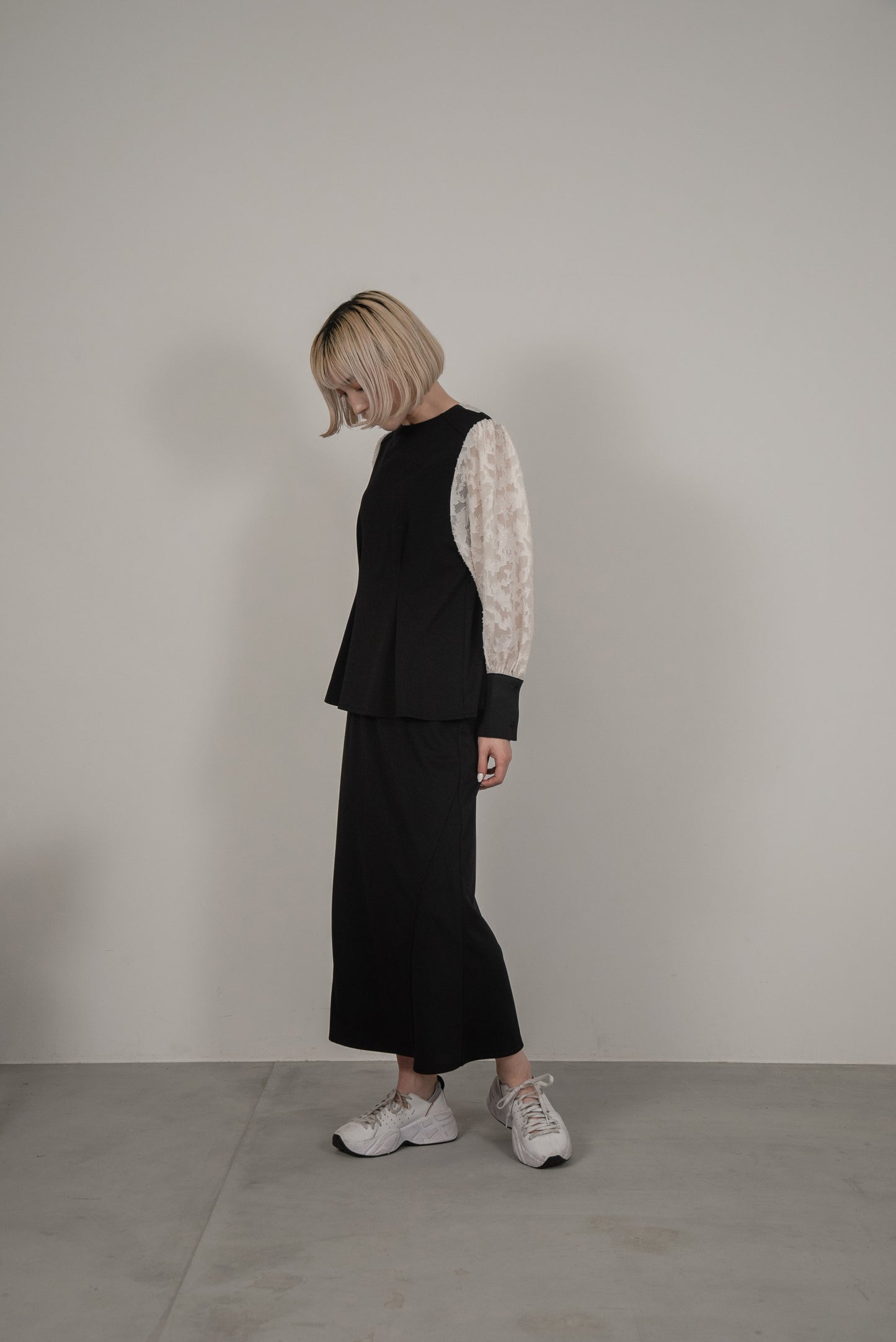 design line tuck flare skirt