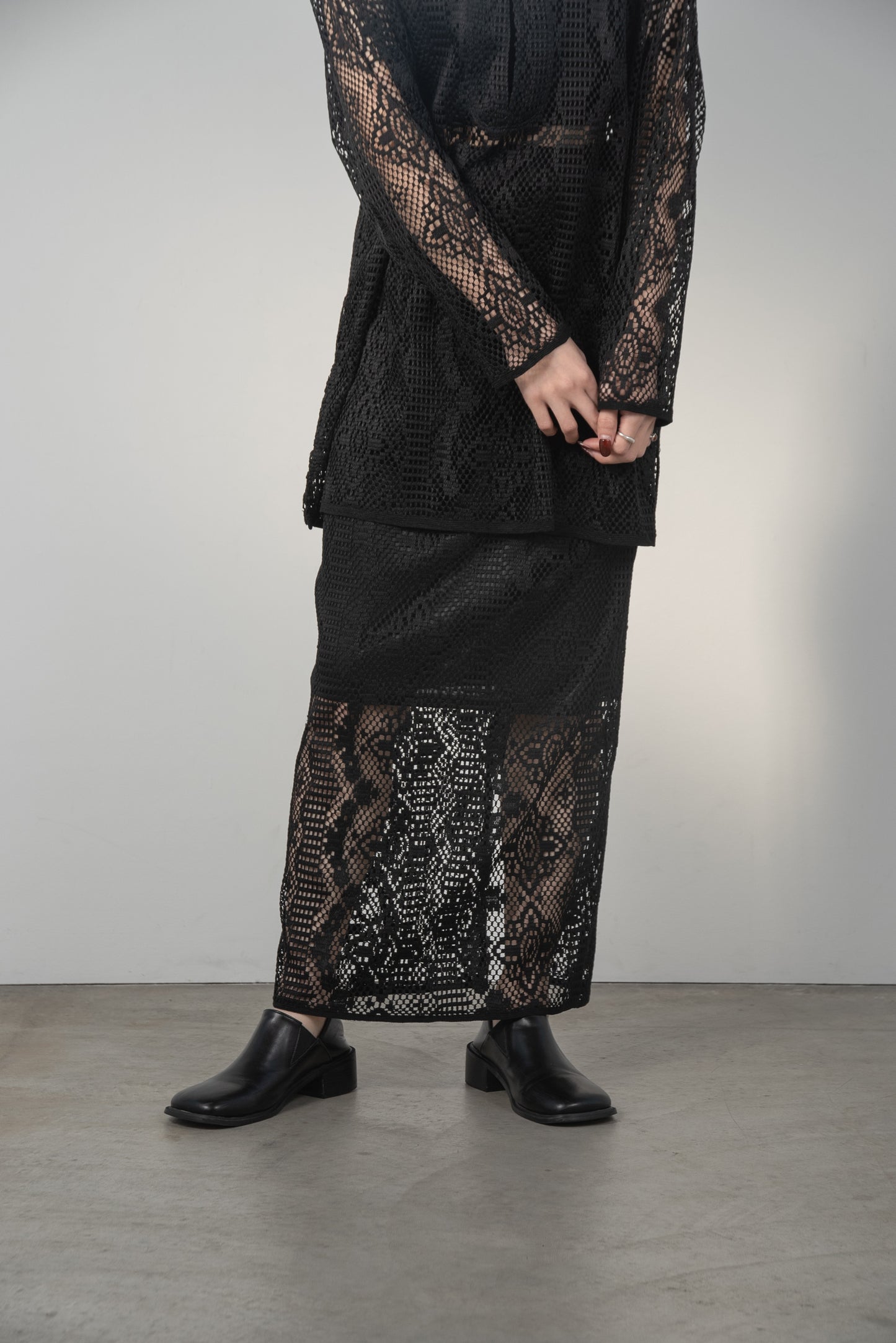 cut lace straight skirt