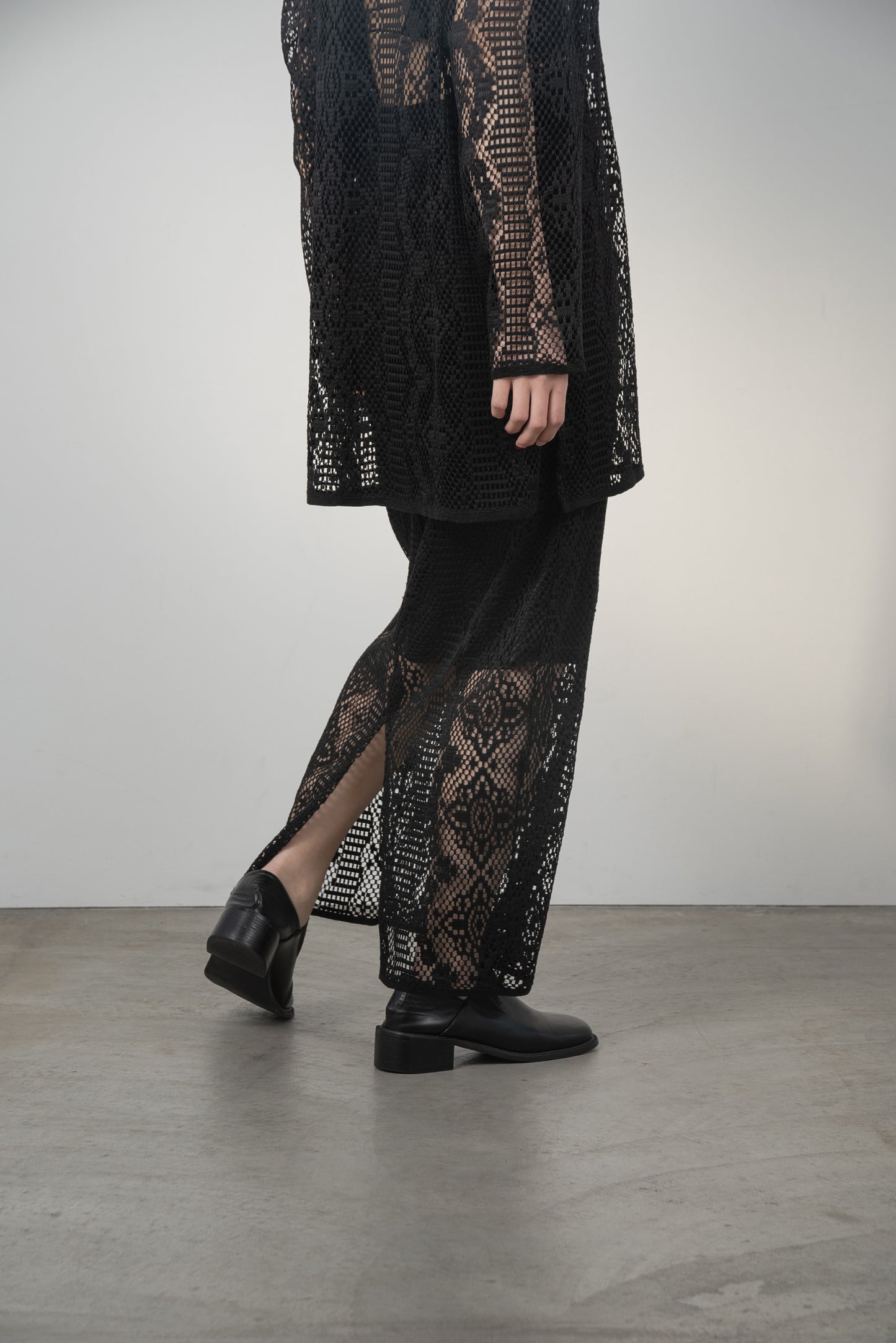 cut lace straight skirt