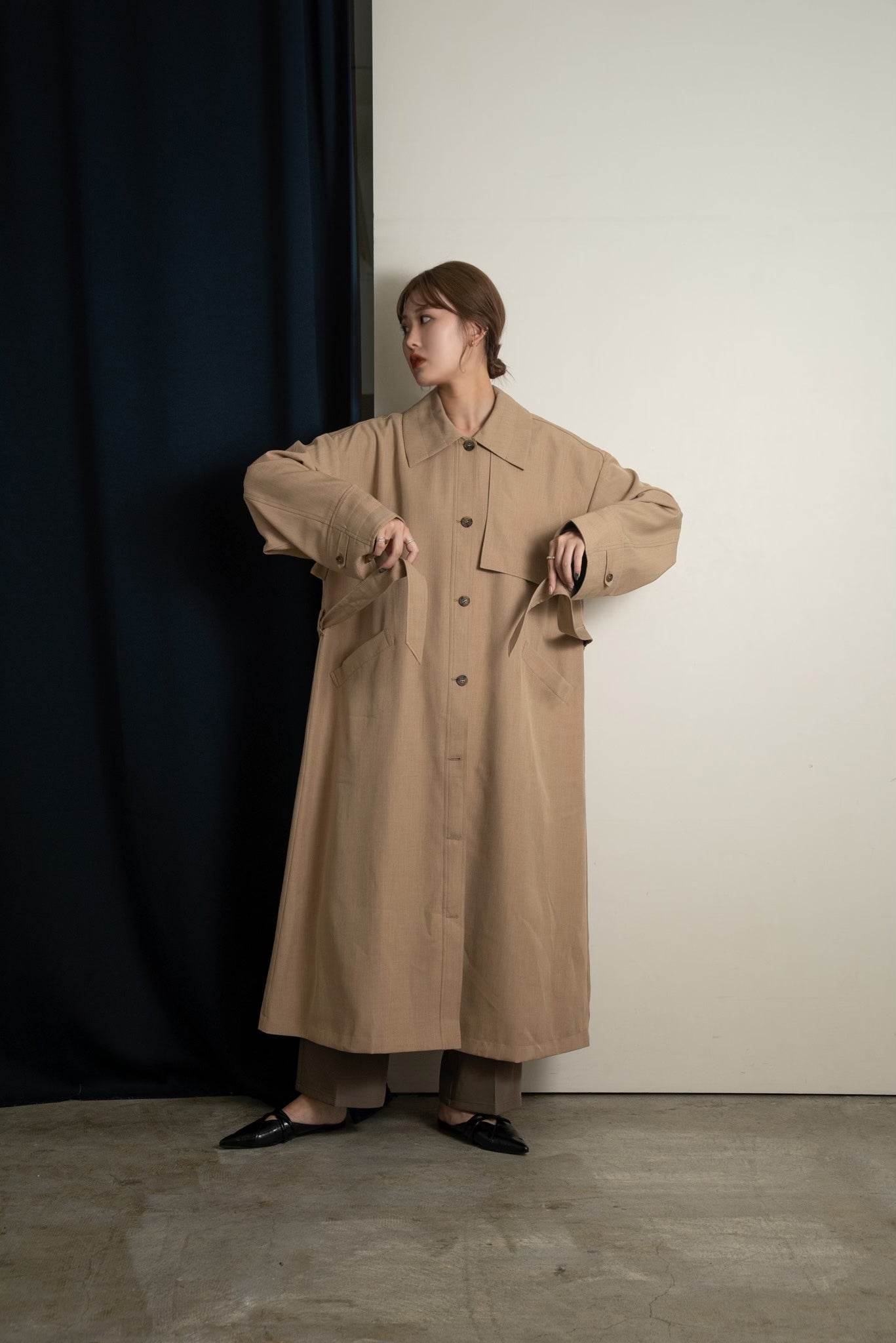 back flare light trench coat