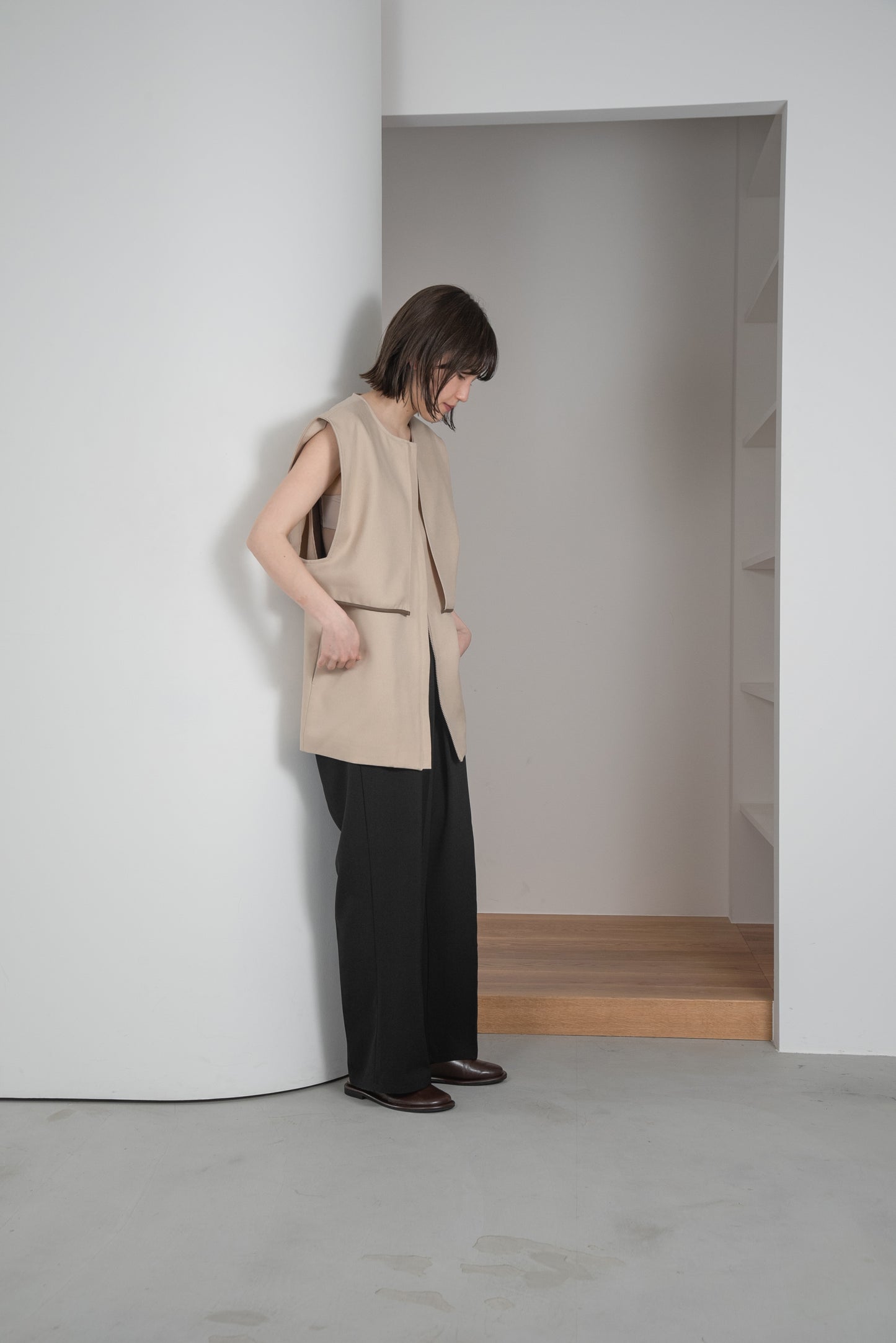 leather piping yoke vest