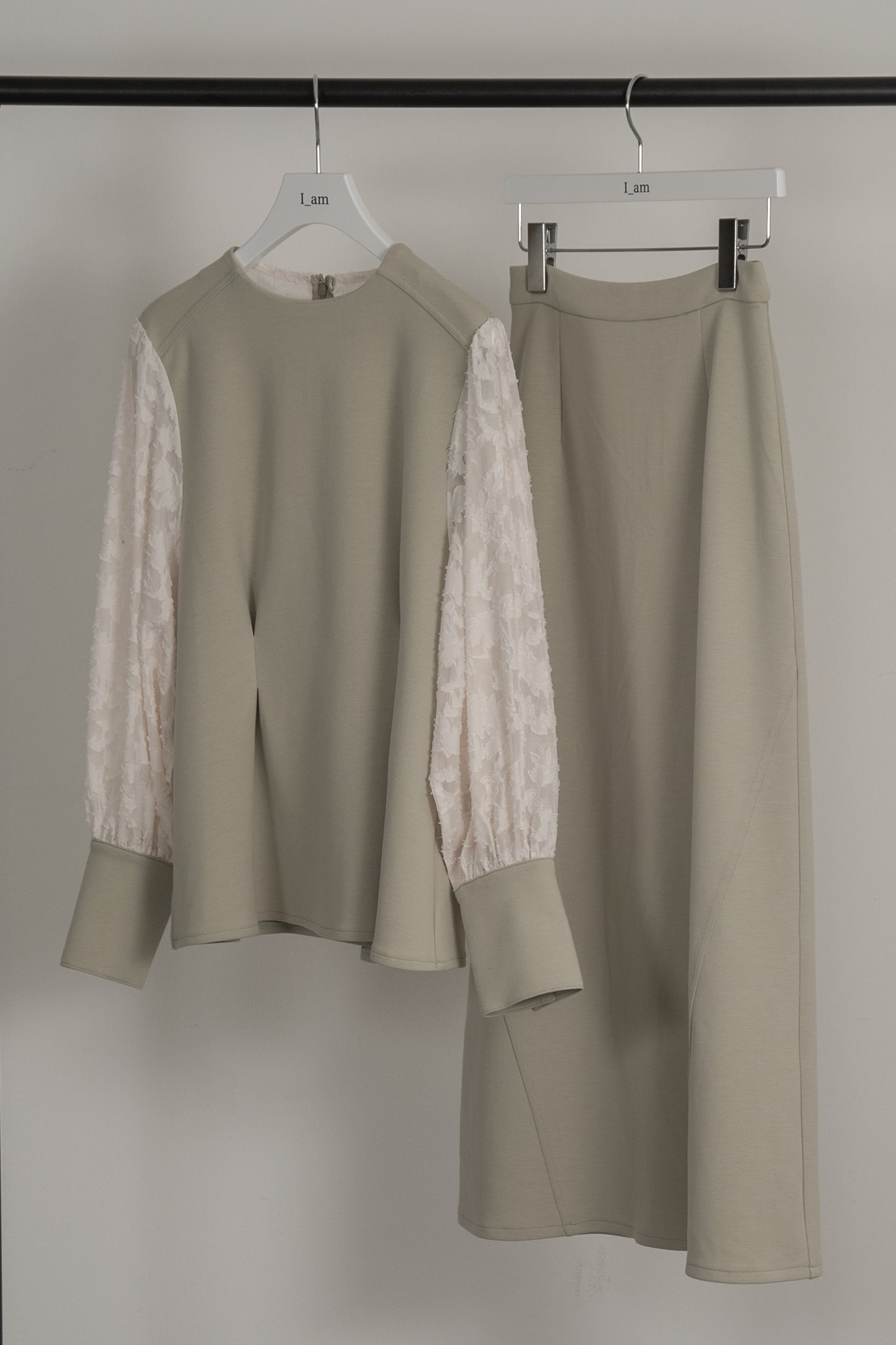 jacquard lace volume sleeve tuck blouse