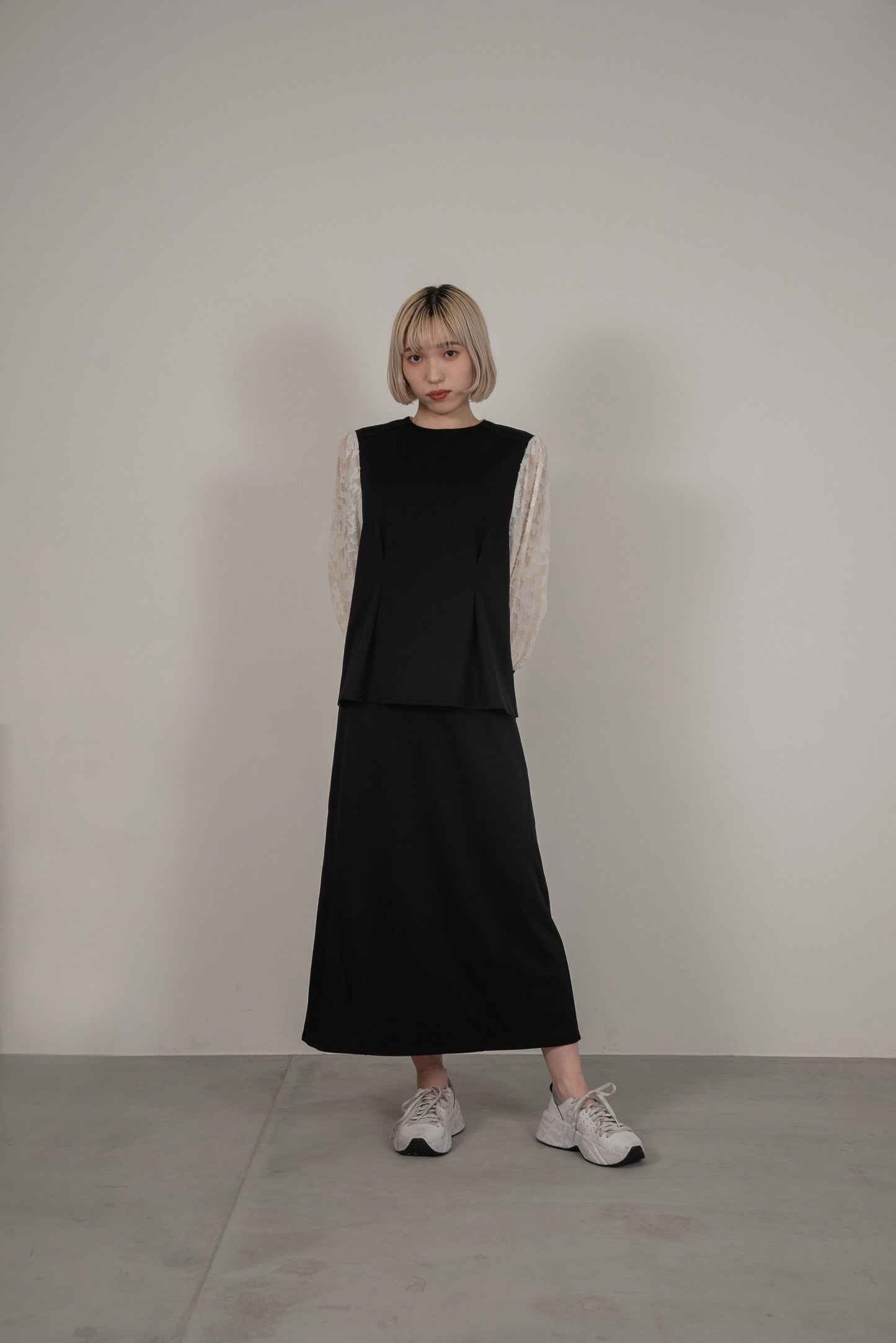 design line tuck flare skirt