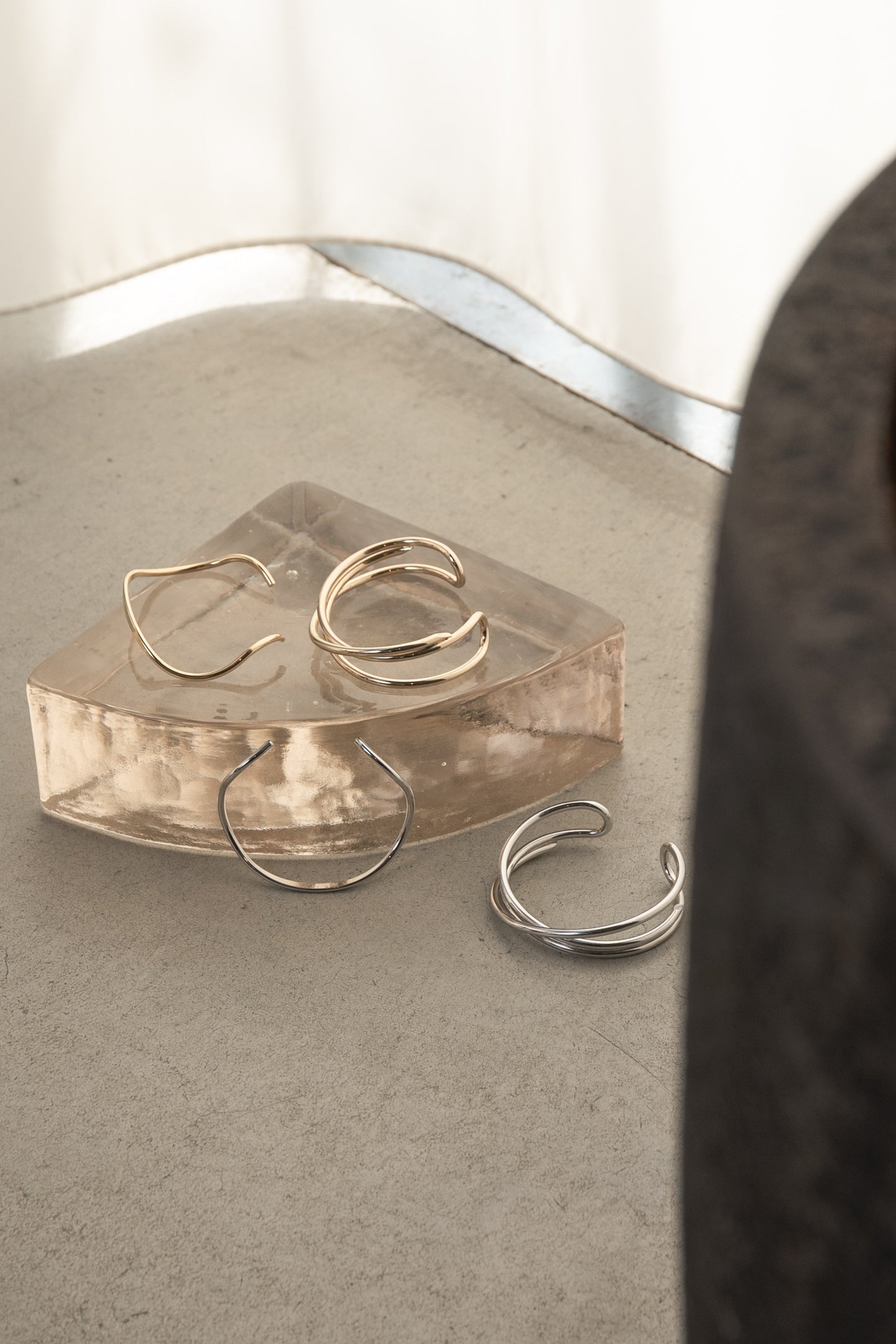 layered line bangle