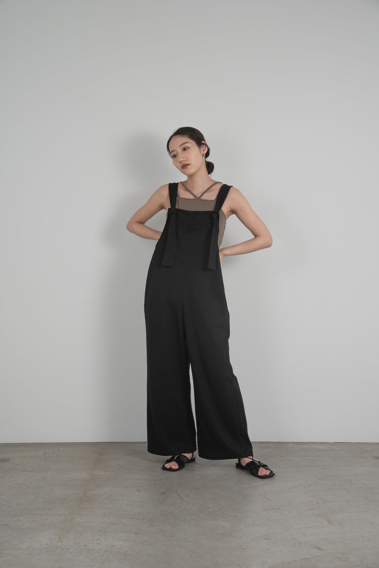 V strap cami