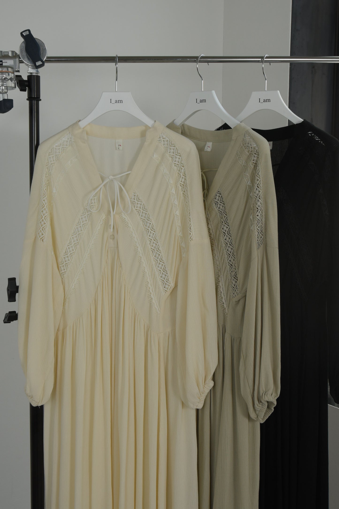 v neck ribbon gather ops