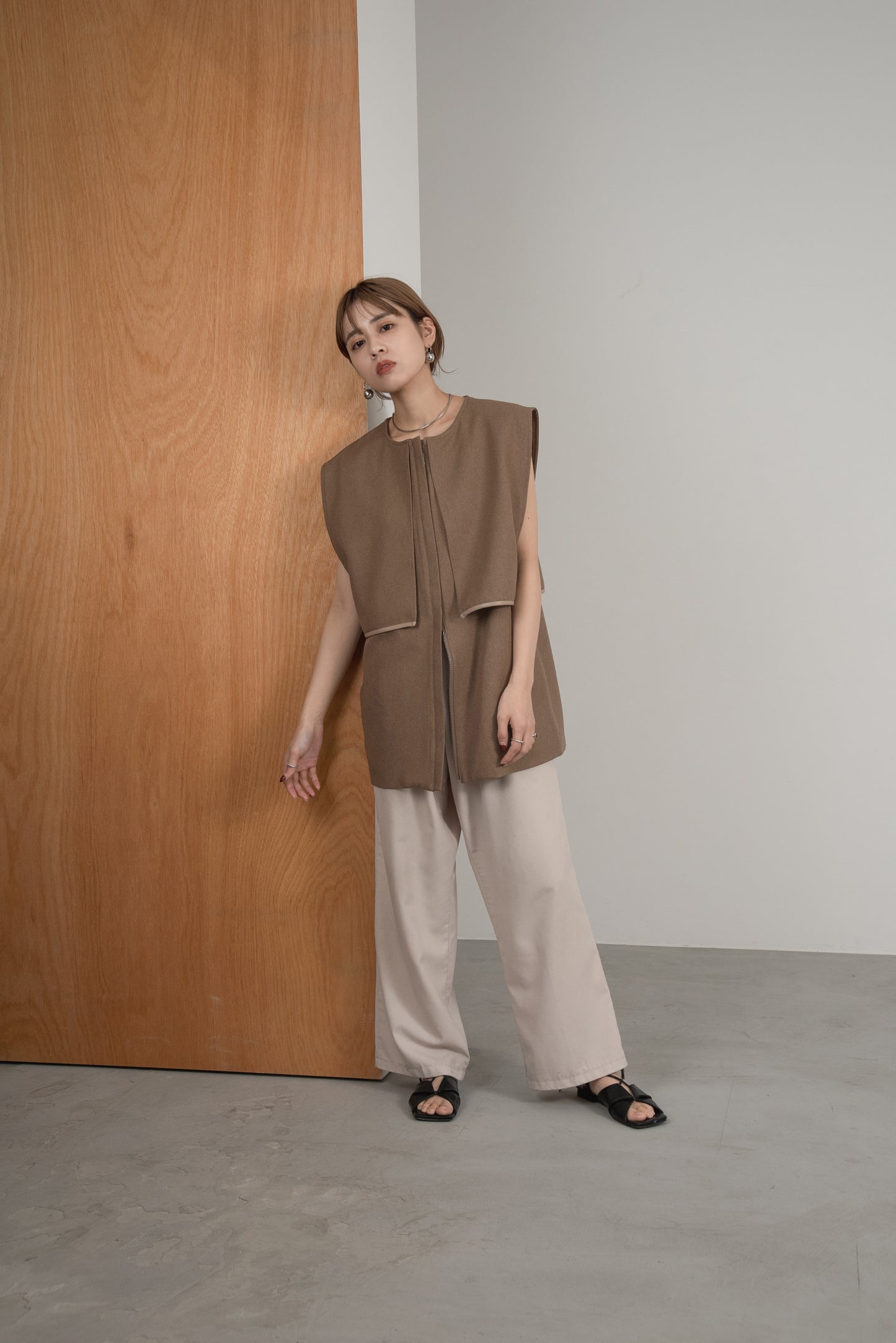 leather piping yoke vest