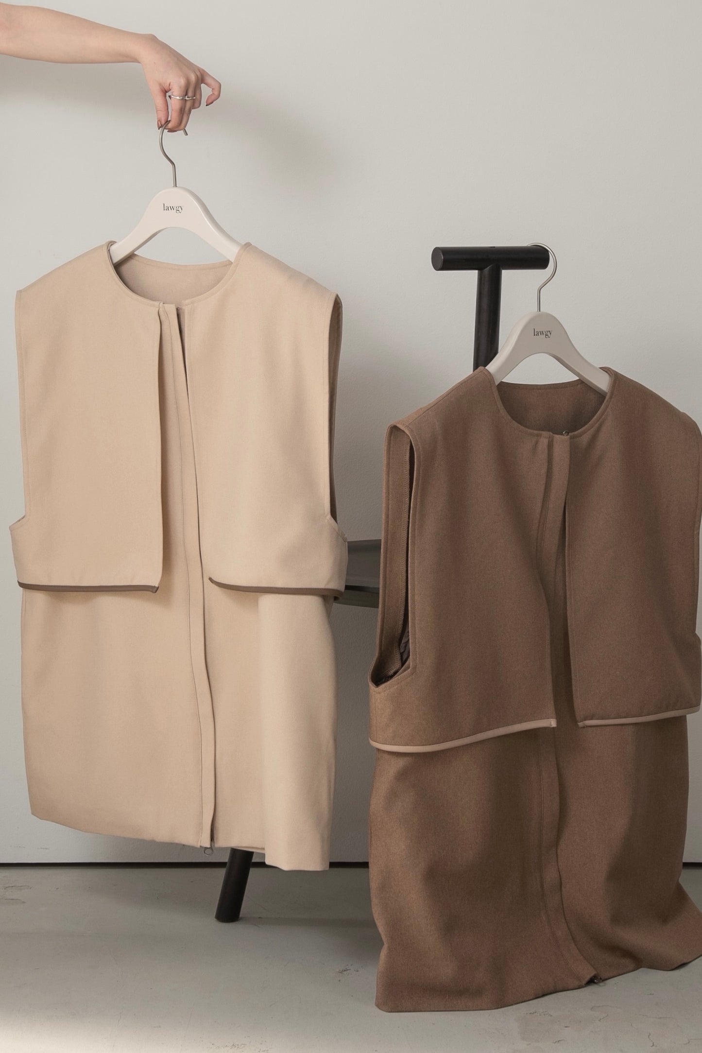 leather piping yoke vest