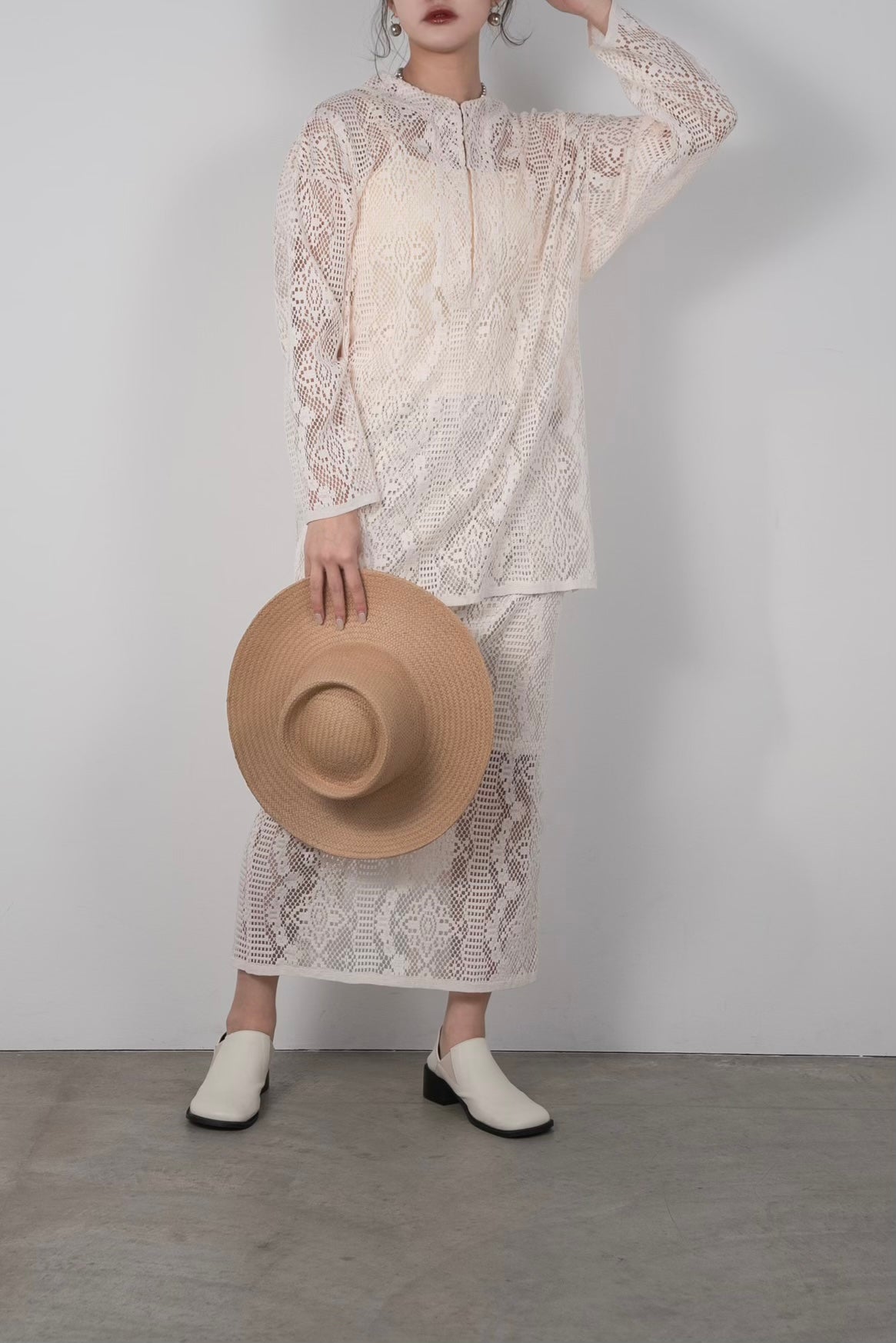 cut lace straight skirt