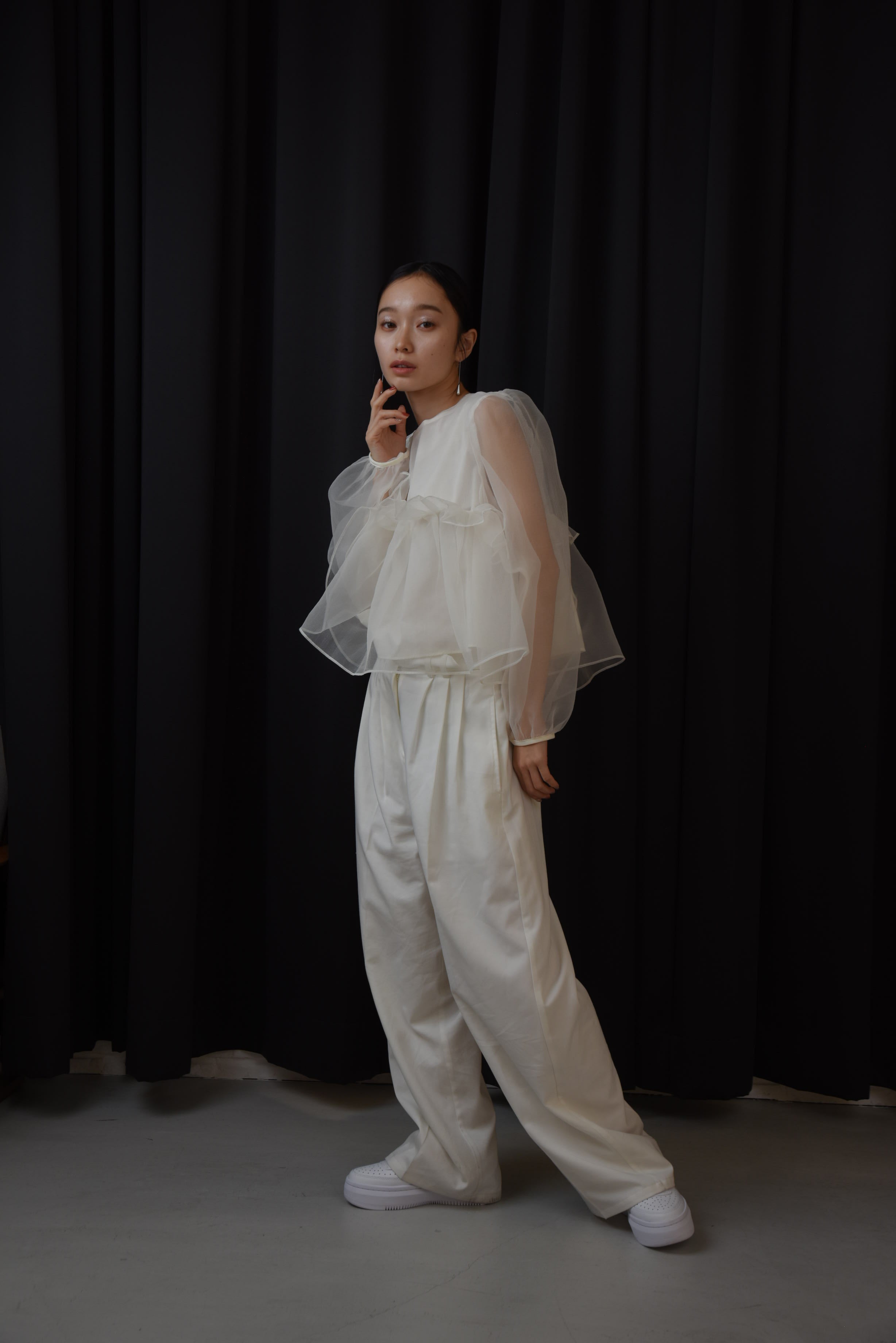 volume tulle gather blouse – eim online（エイム オンライン）