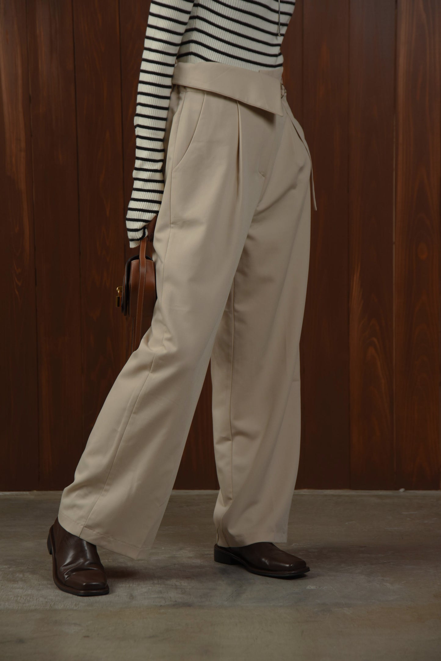 waist collar like design pants