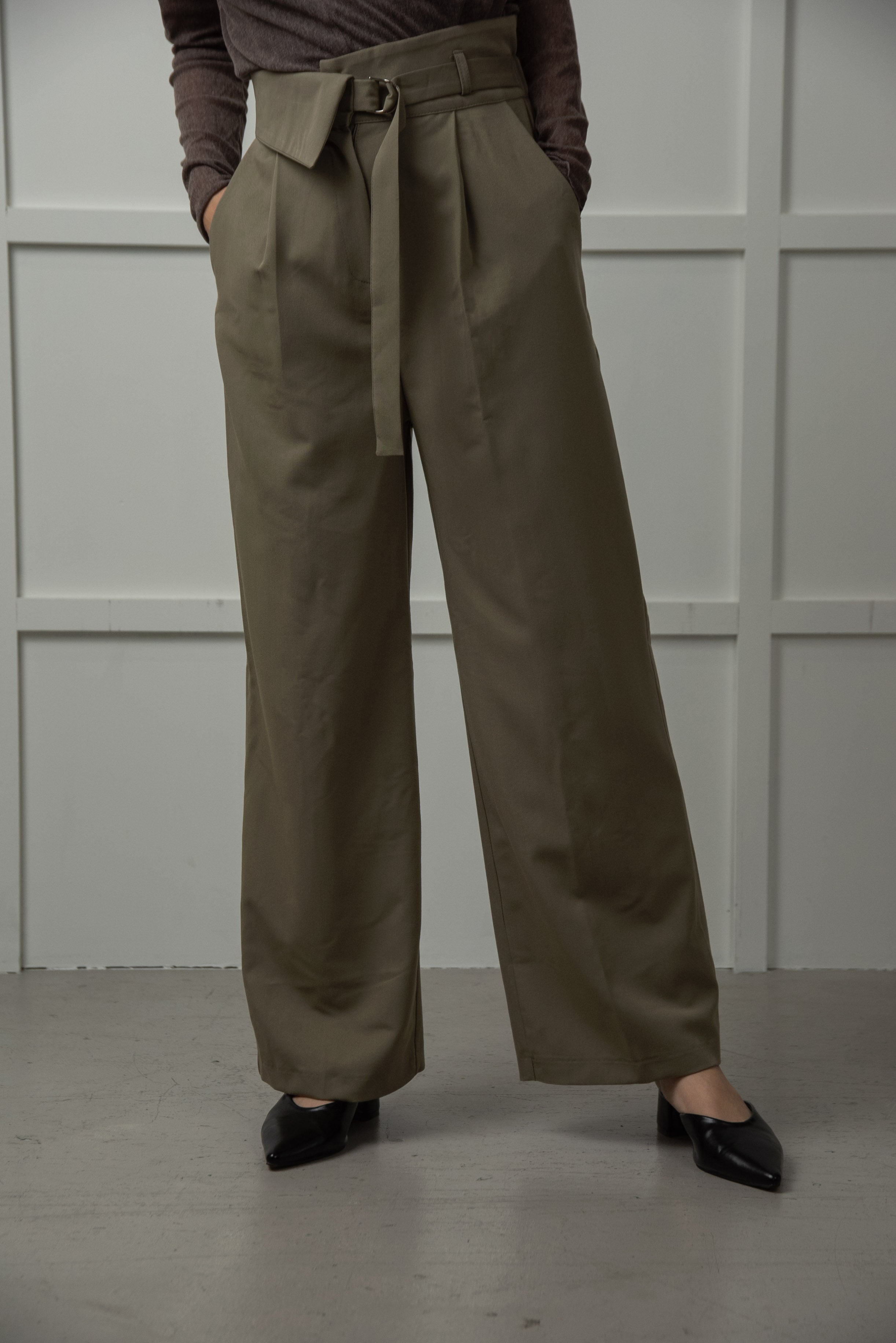 waist collar like design pants – eim online（エイム オンライン）