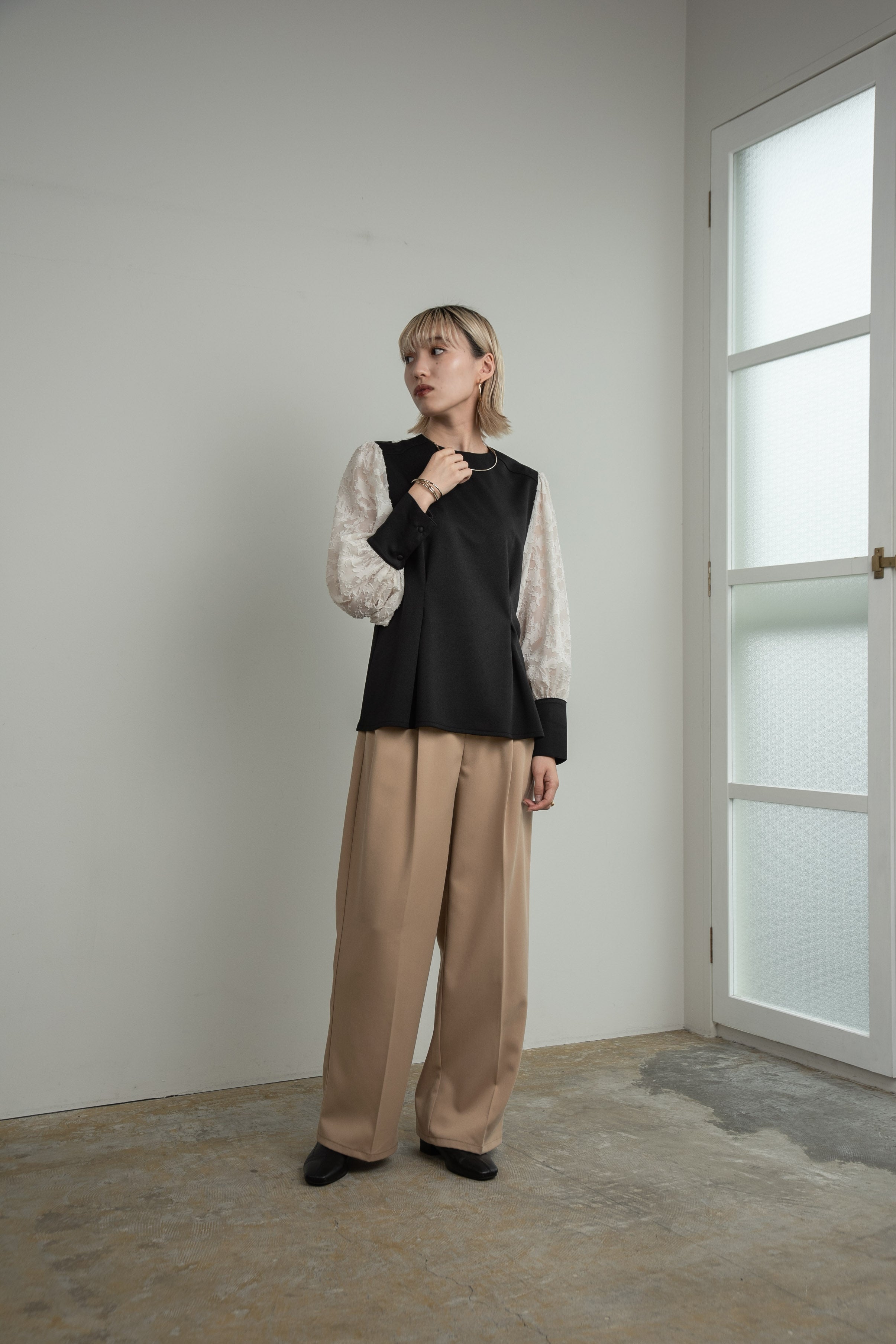 jacquard lace volume sleeve tuck blouse – eim online（エイム