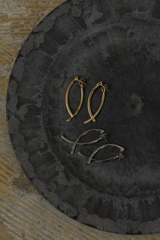 curve double line pierce